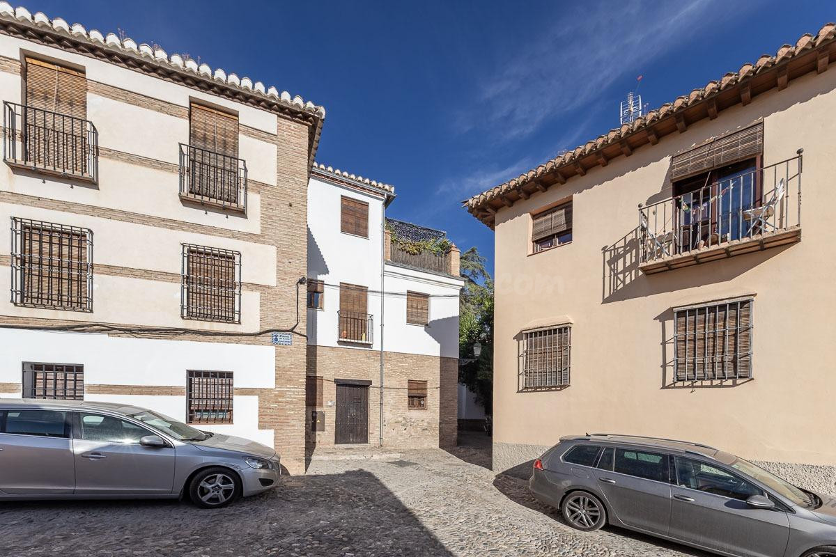 EDIFICIO EN EL ALBAYZÍN JUNTO PLAZA DE SAN NICOLÁS! TOTALMENTE REFORMADO!