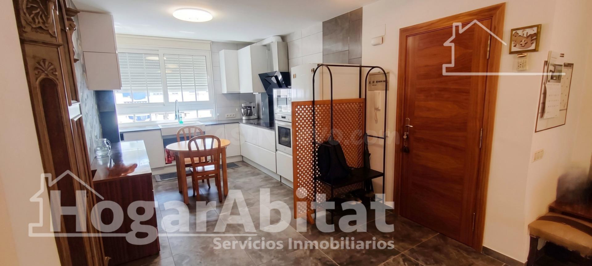 ¡OPORTUNIDAD DE INVERSIÓN! PRECIOSO ÁTICO REFORMADO CON TERR - foto 5