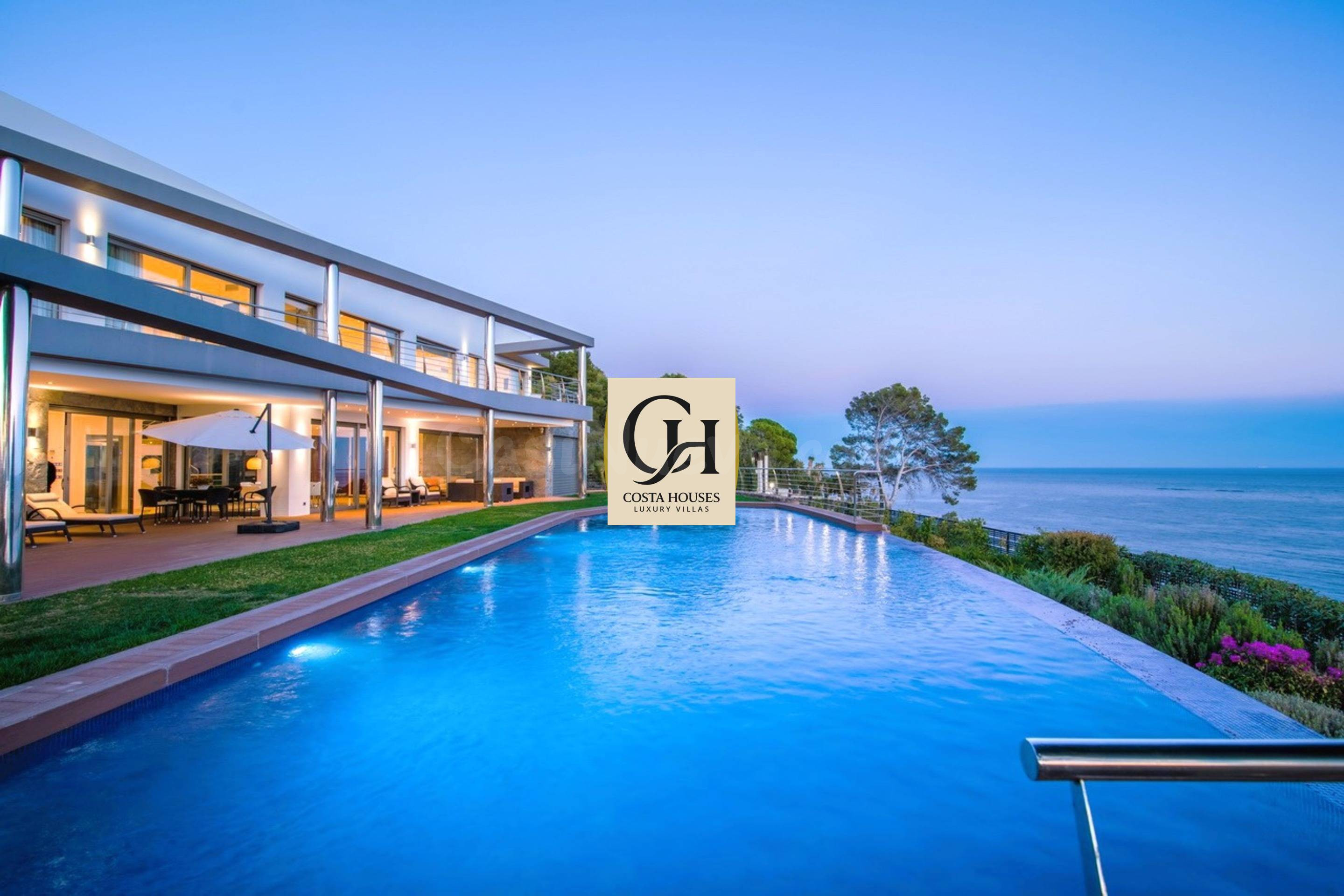 ❶ VILLA HORIZON - Impresionante Propiedad de Lujo en Primera