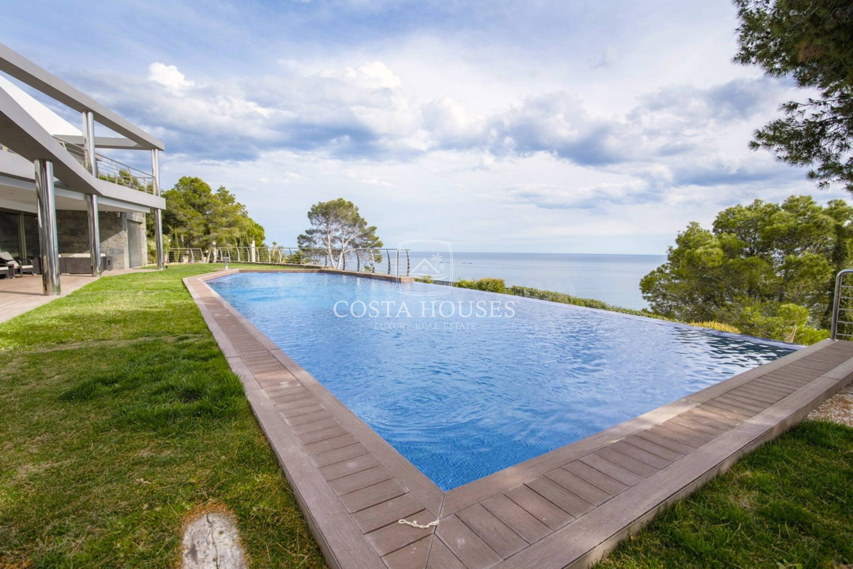 ❶ VILLA HORIZON - Impresionante Propiedad de Lujo en Primera - foto 3