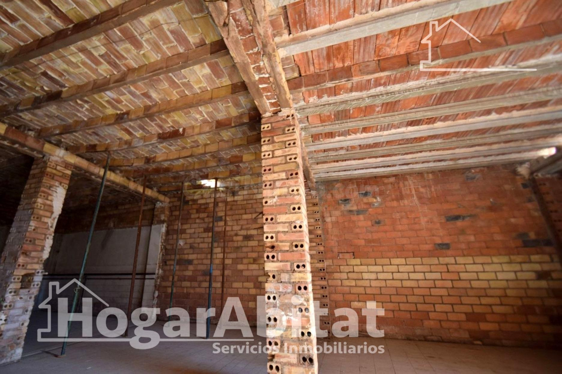 ¡SOLAR URBANO EN AVENIDA PRINCIPAL CON MÚLTIPLES POSIBILIDAD - foto 3