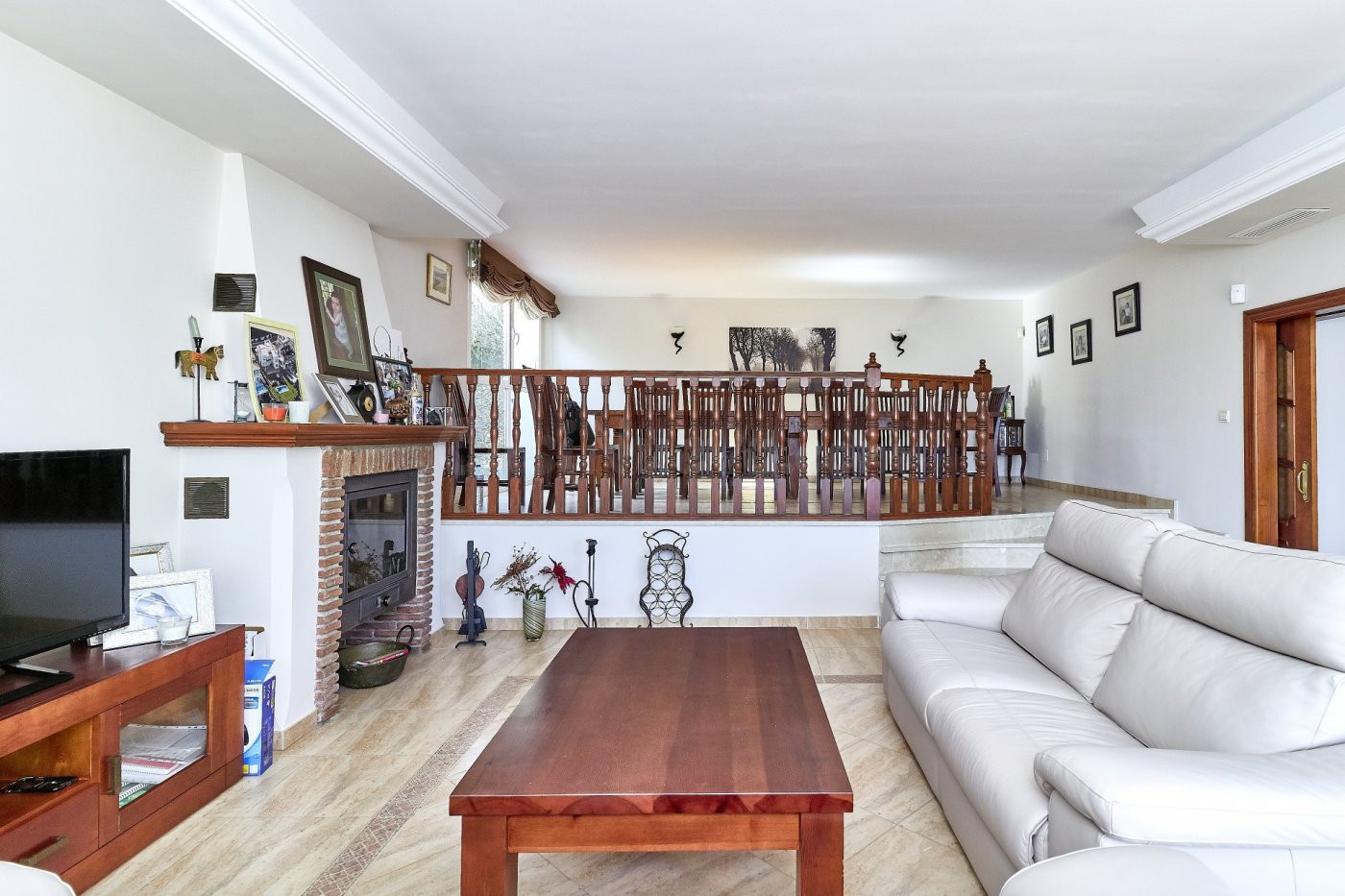 IMPRESIONANTE CHALET INDEPENDIENTE de 5 Dormitorios 4 Baños  - foto 5