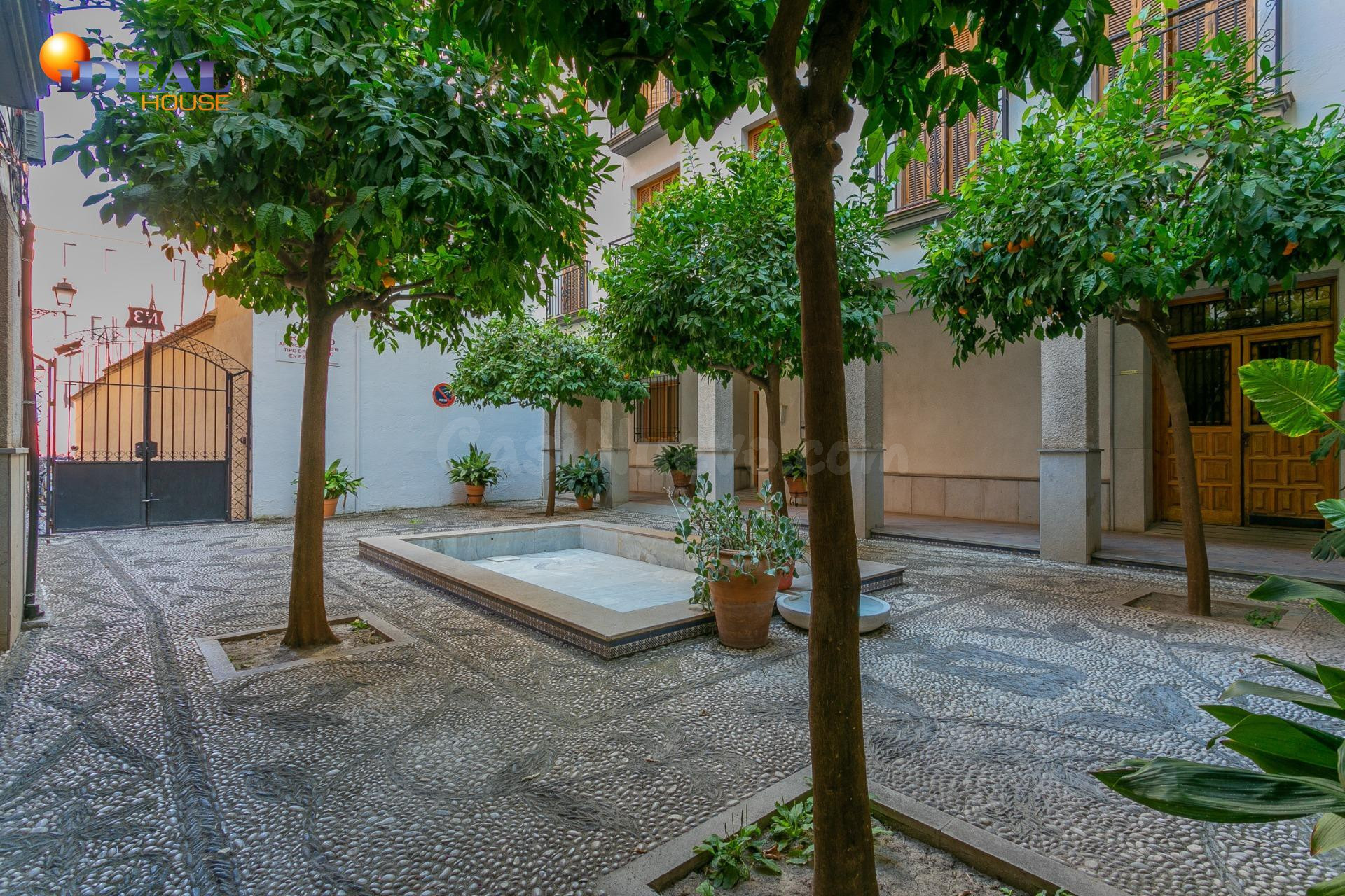 TRATESTERO EN VENTA EN EL CENTRO DE GRANADA - foto 3