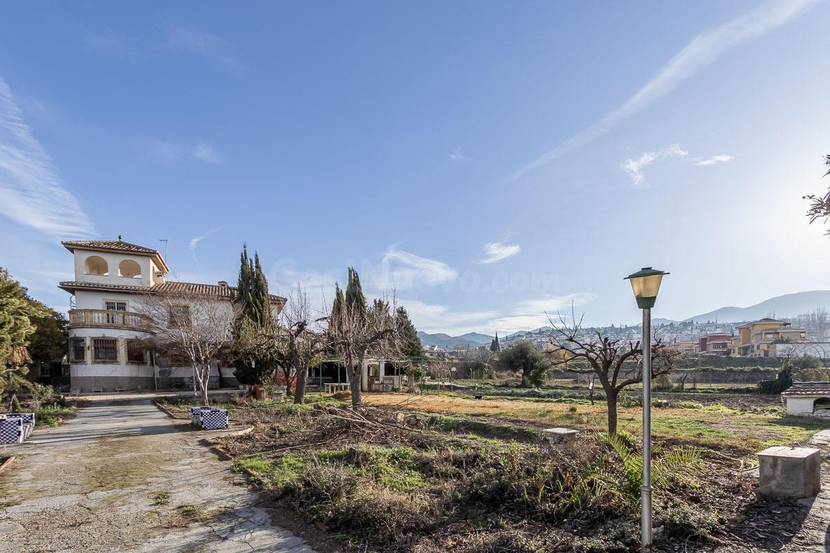 CASA CON MÁS DE 4000 METROS DE PARCELA EN MONACHIL - foto 2