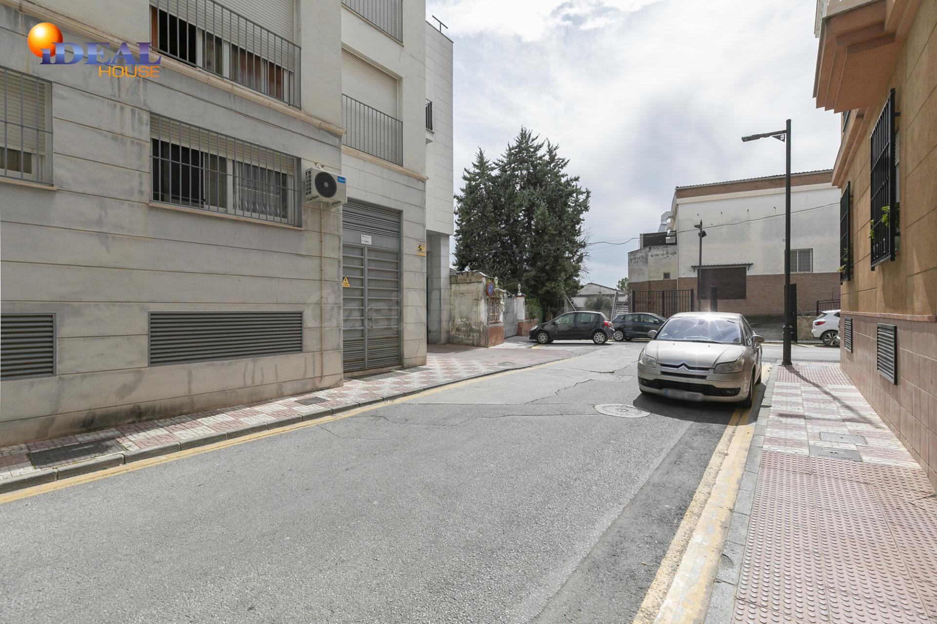SE VENDE PISO VPO EN PINOS PUENTE – JUNTO AL CUARTEL DE LA G