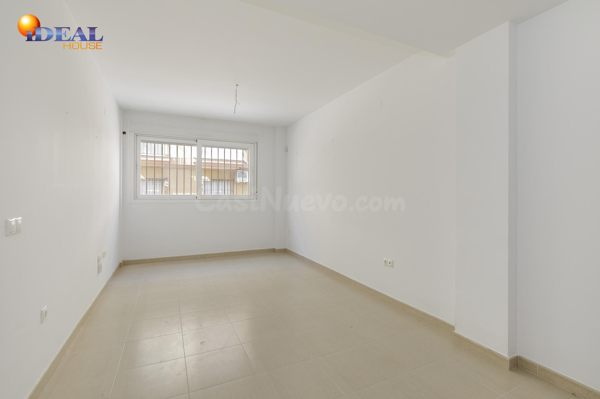 Se vende VPO en Pinos Puente - Junto al cuartel de la Guardi - foto 4