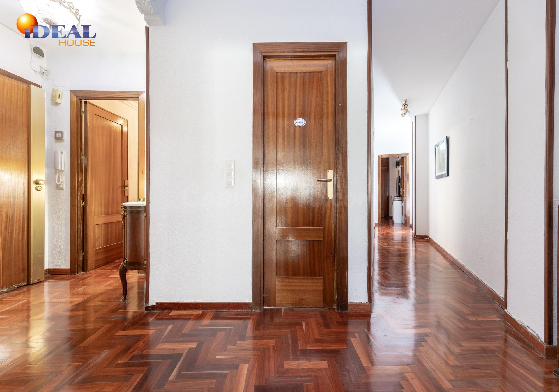 VIVIENDA EN ZONA CENTRO - ALHAMAR, CON PLAZA DE GARAJE Y CAL - foto 2