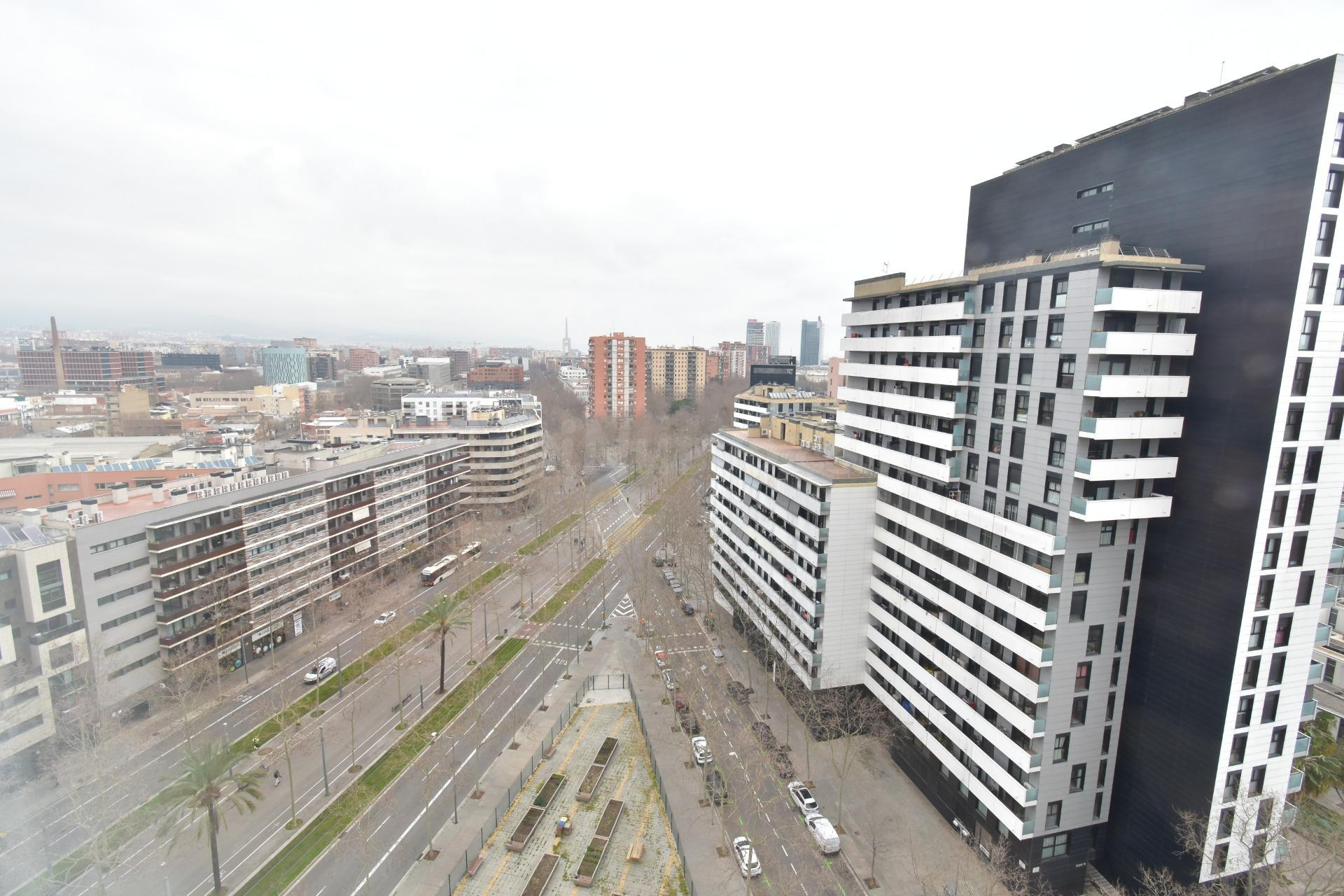 Impresionante piso con vistas despejadas - foto 3
