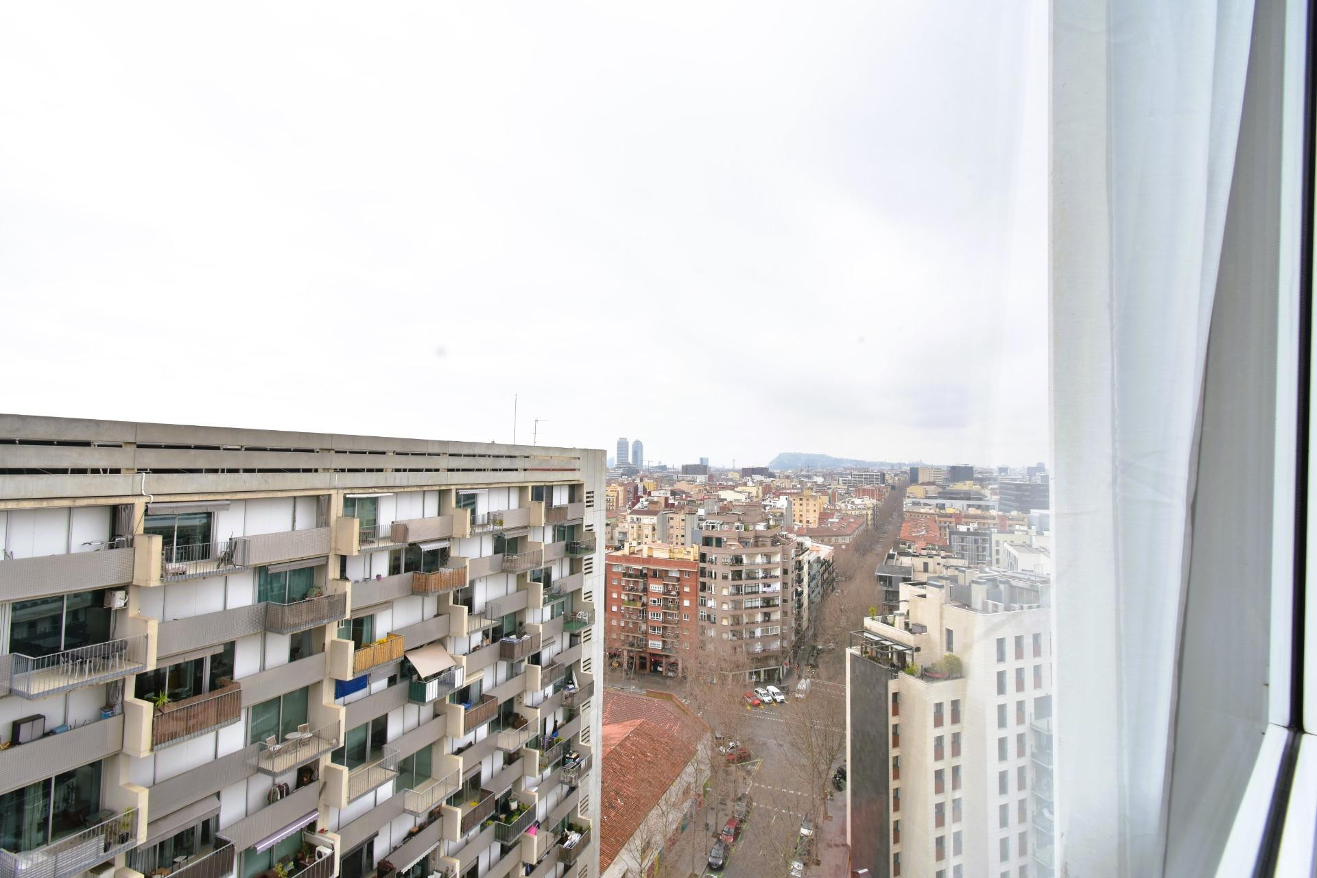 Impresionante piso con vistas despejadas - foto 4