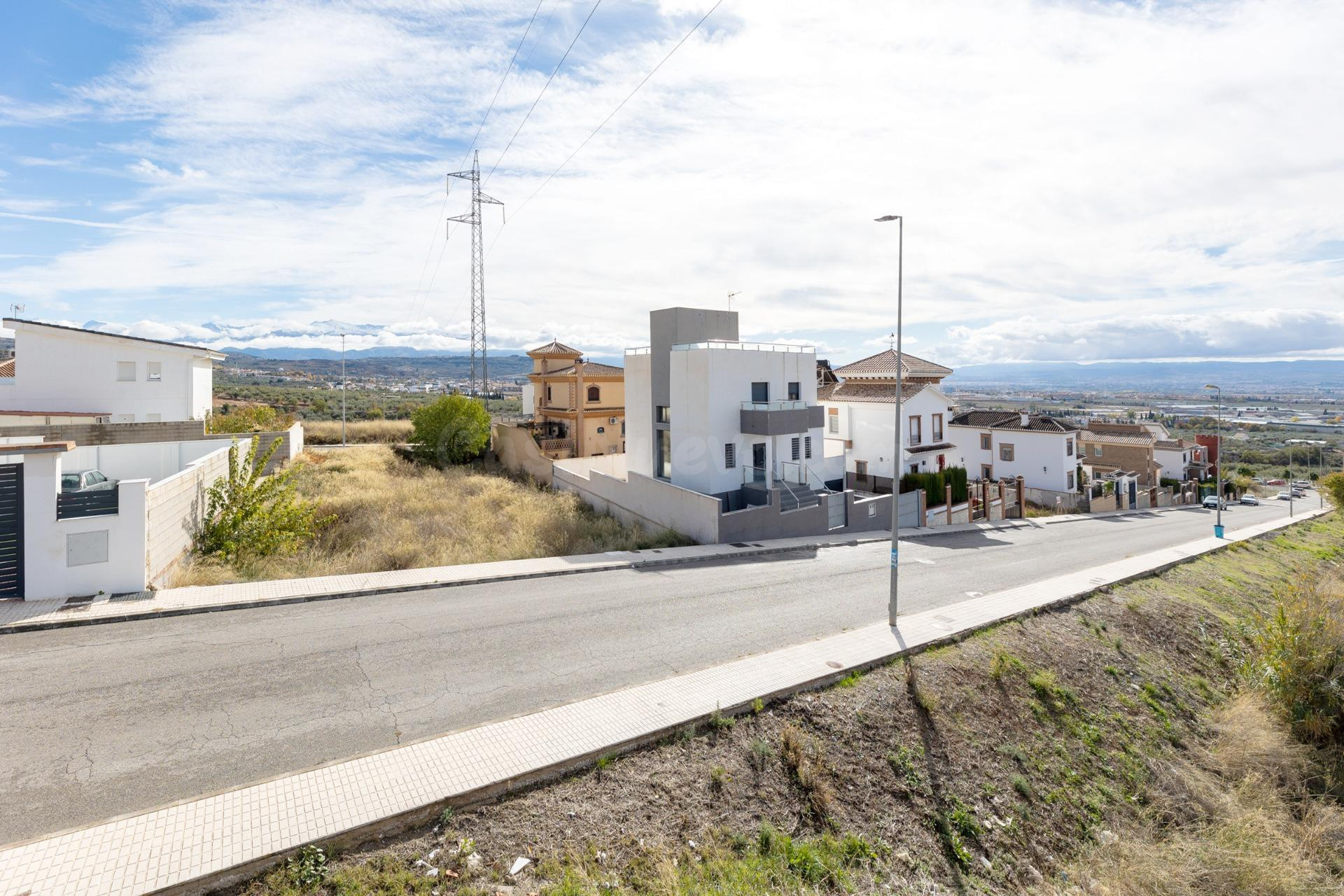 TERRENO A LA VENTA EN PELIGROS - foto 4