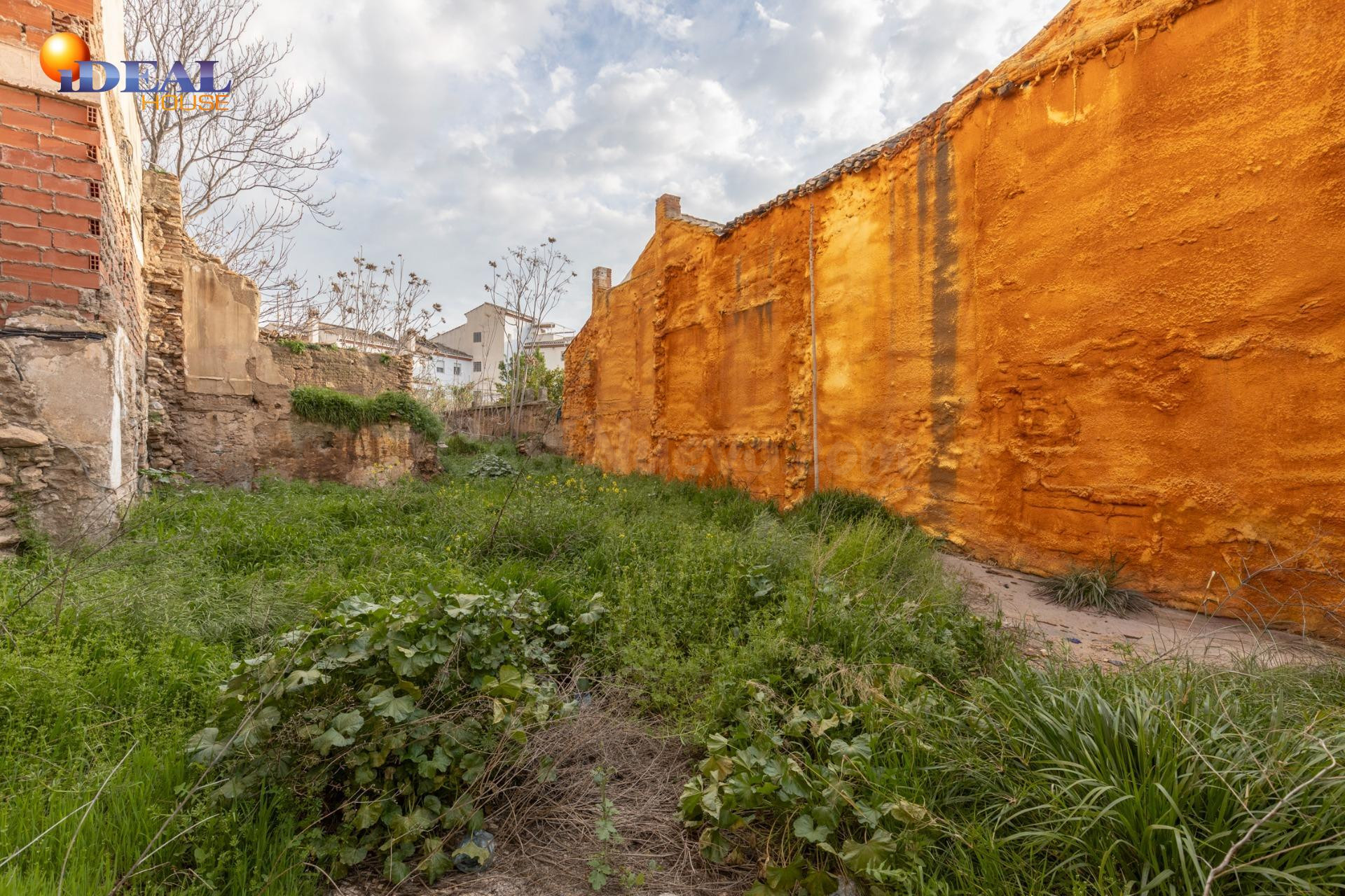 * OPORTUNIDAD DE INVERSIÓN EN SUELO URBANO PLURIFAMILIAR – C - foto 4