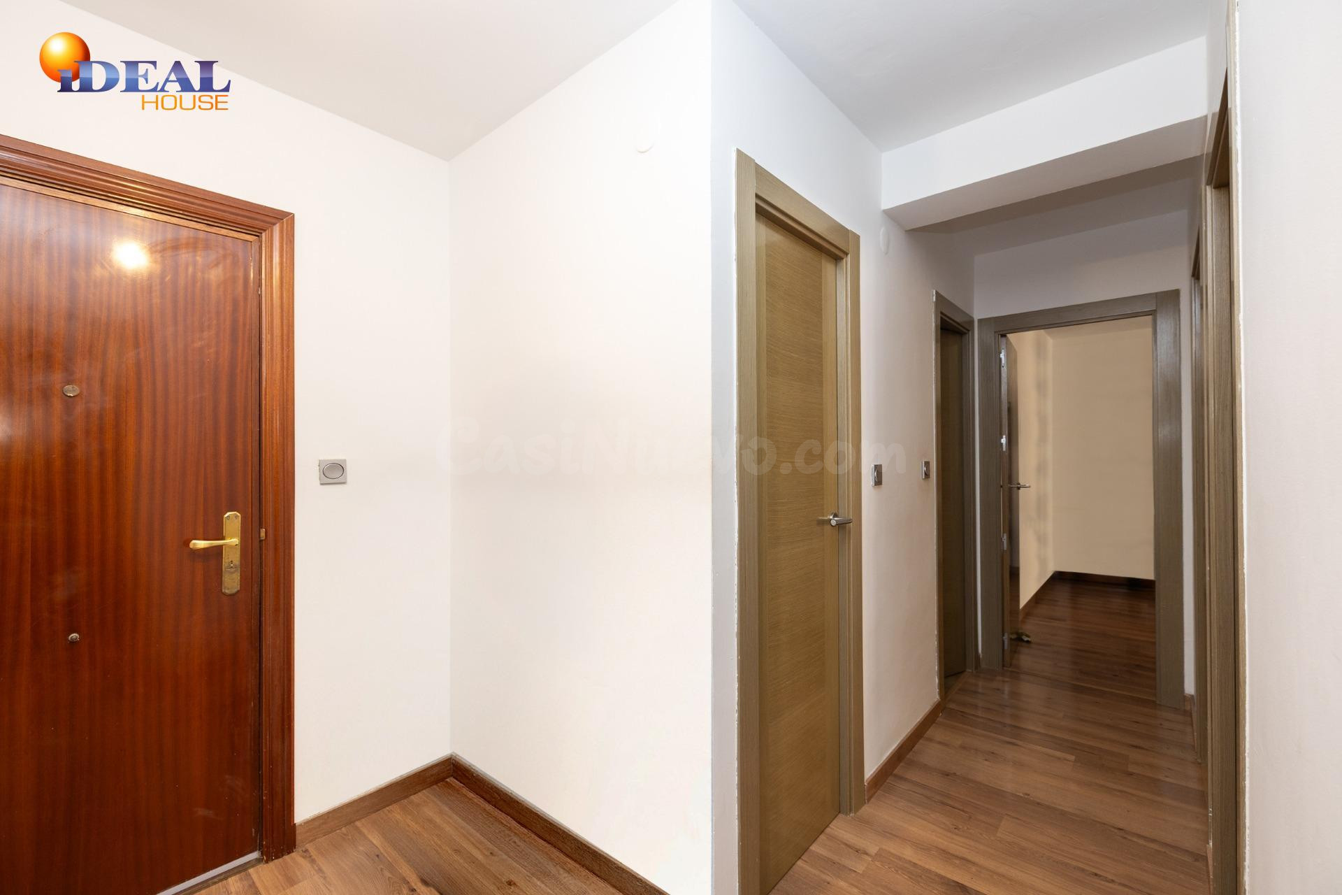 LUMINOSO PISO DE 3 DORMITORIOS Y DOS TERRAZAS, EN LA ZONA FO - foto 2