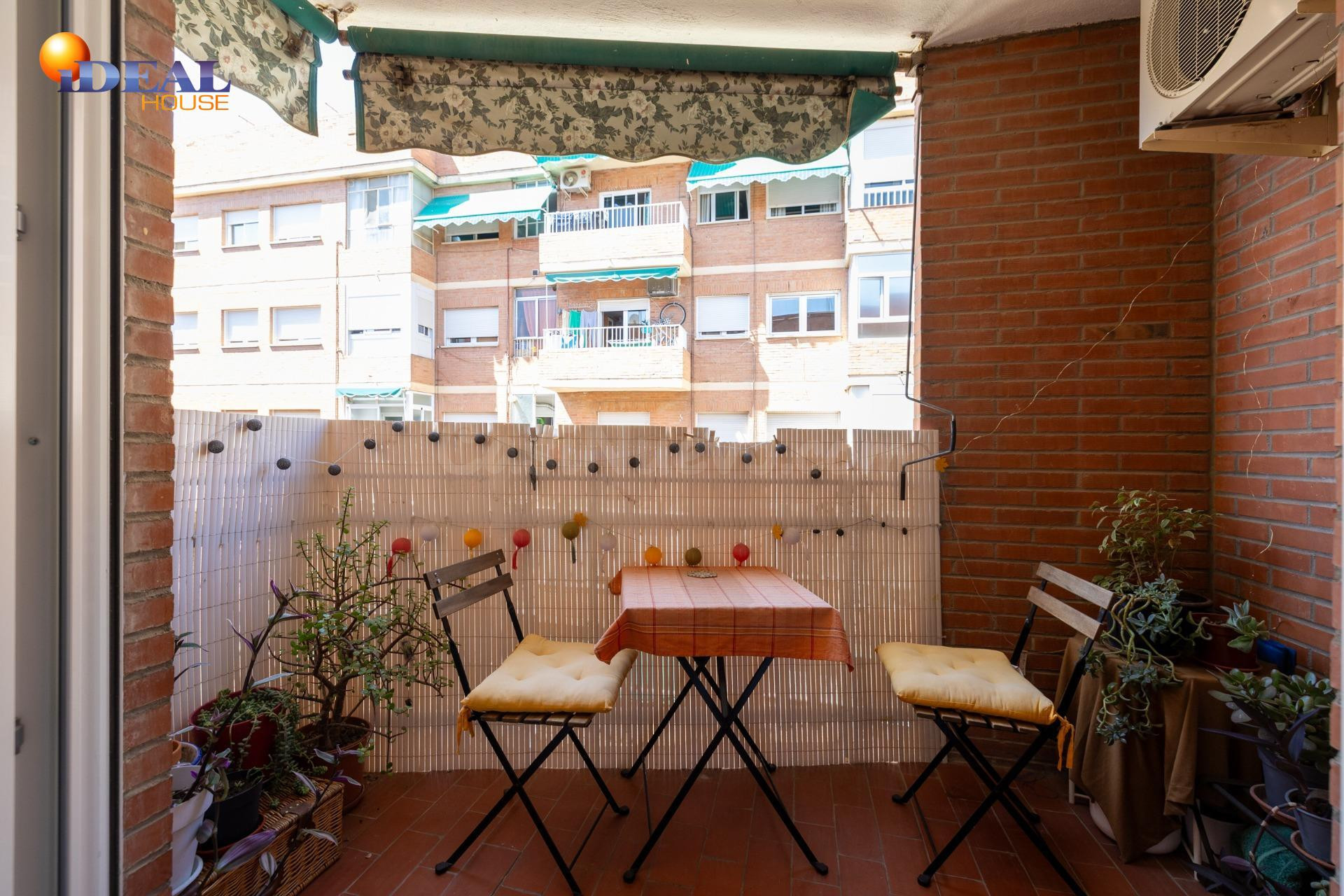 LUMINOSO PISO DE 3 DORMITORIOS Y DOS TERRAZAS, EN LA ZONA FO - foto 3
