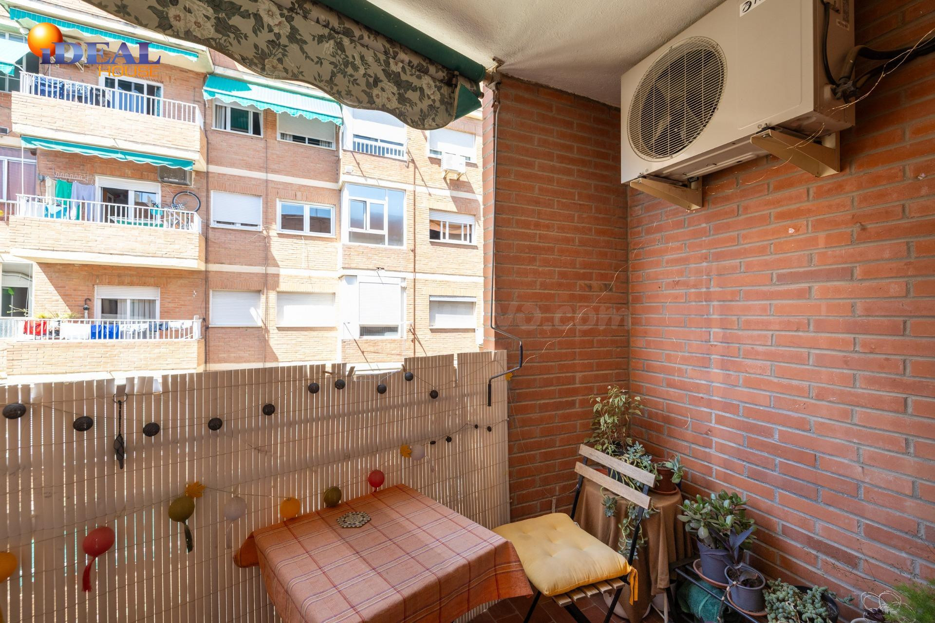 LUMINOSO PISO DE 3 DORMITORIOS Y DOS TERRAZAS, EN LA ZONA FO - foto 4