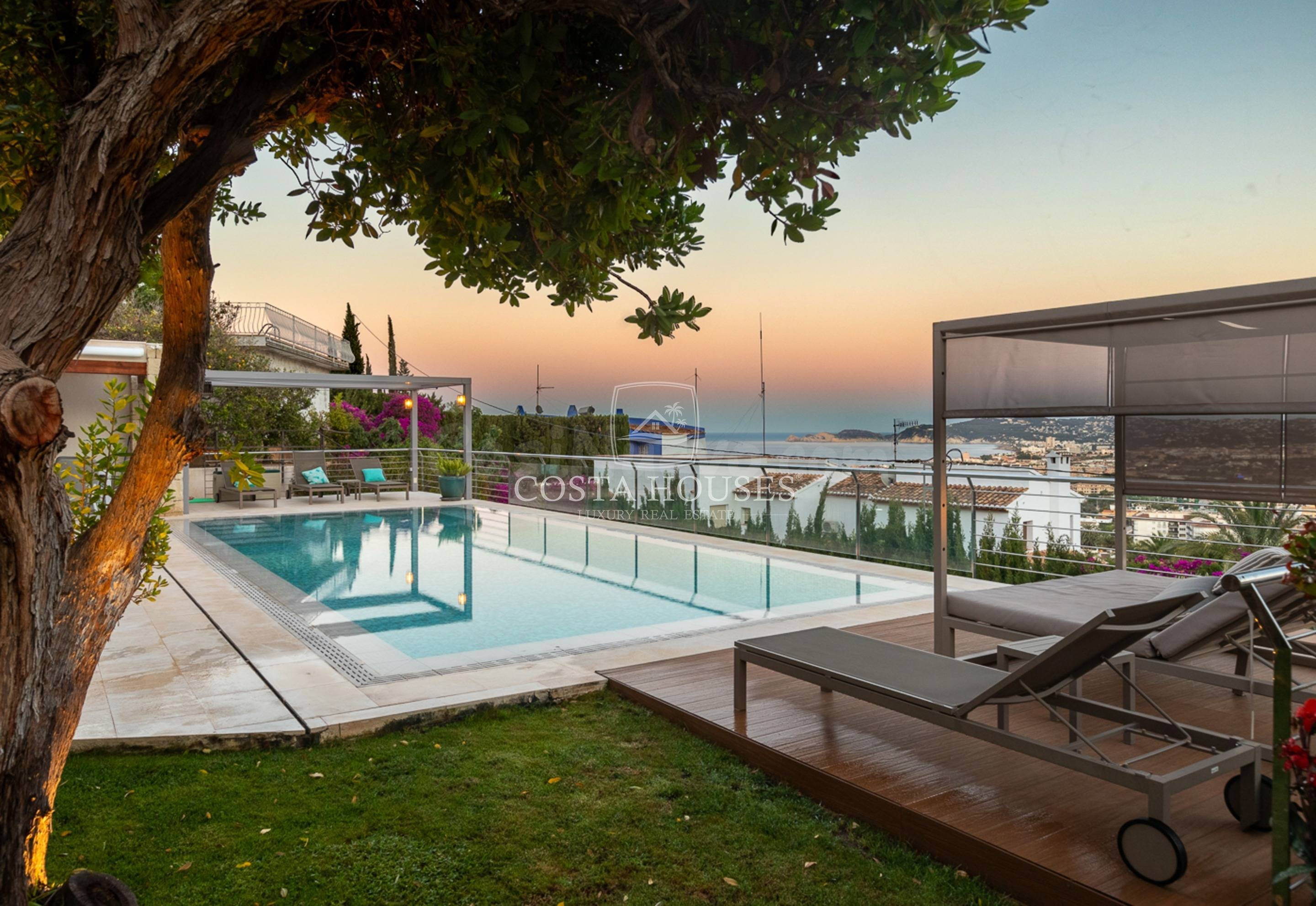 COSTA HOUSES Luxury Villas S.L ® presenta Villa Puchol - Ele - foto 2