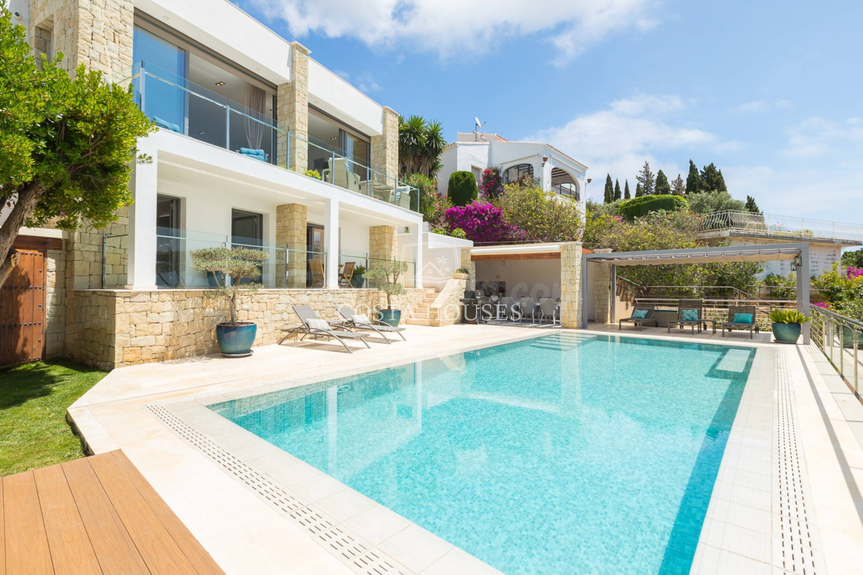 COSTA HOUSES Luxury Villas S.L ® presenta Villa Puchol - Ele - foto 4