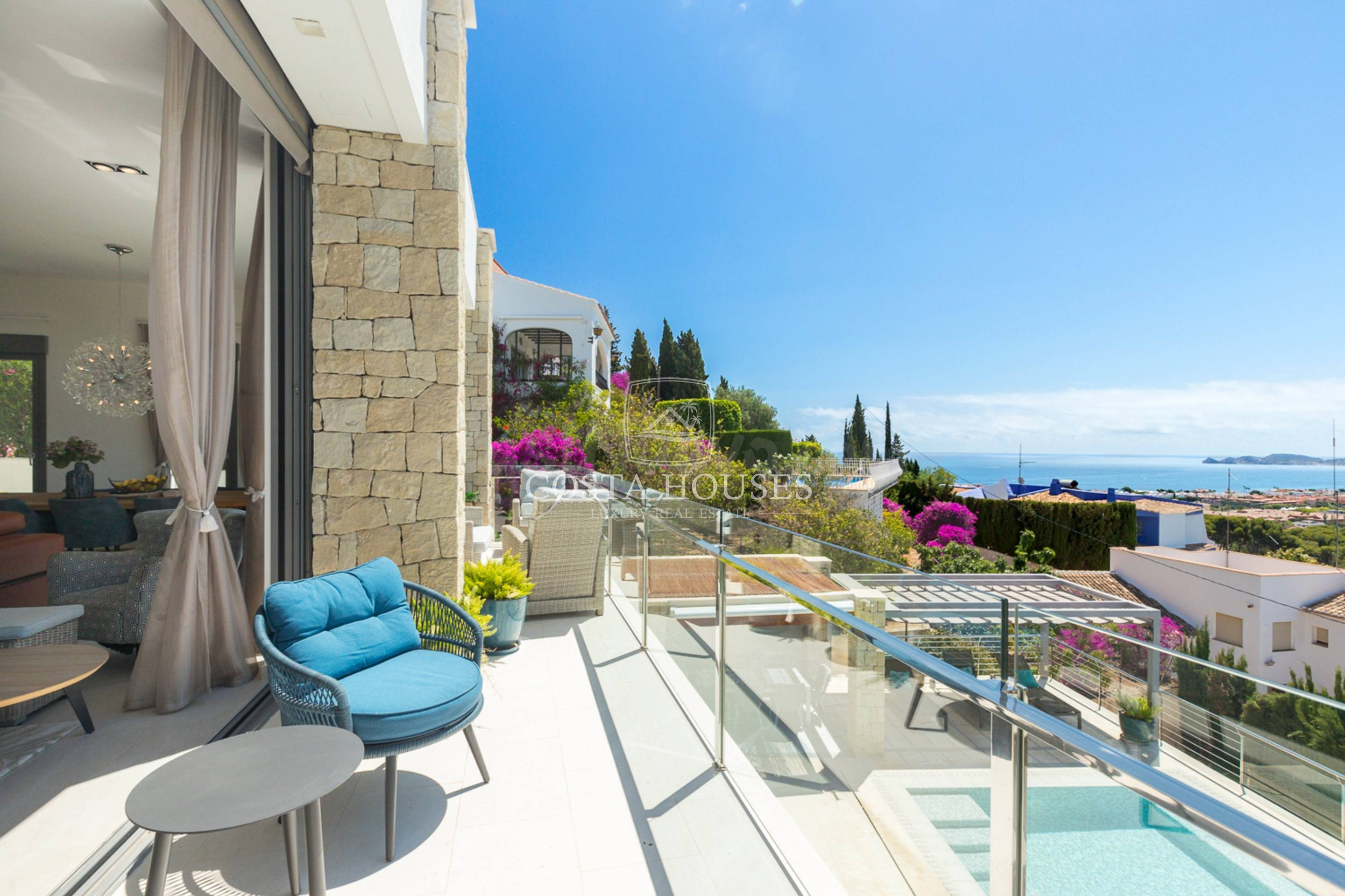 COSTA HOUSES Luxury Villas S.L ® presenta Villa Puchol - Ele - foto 5