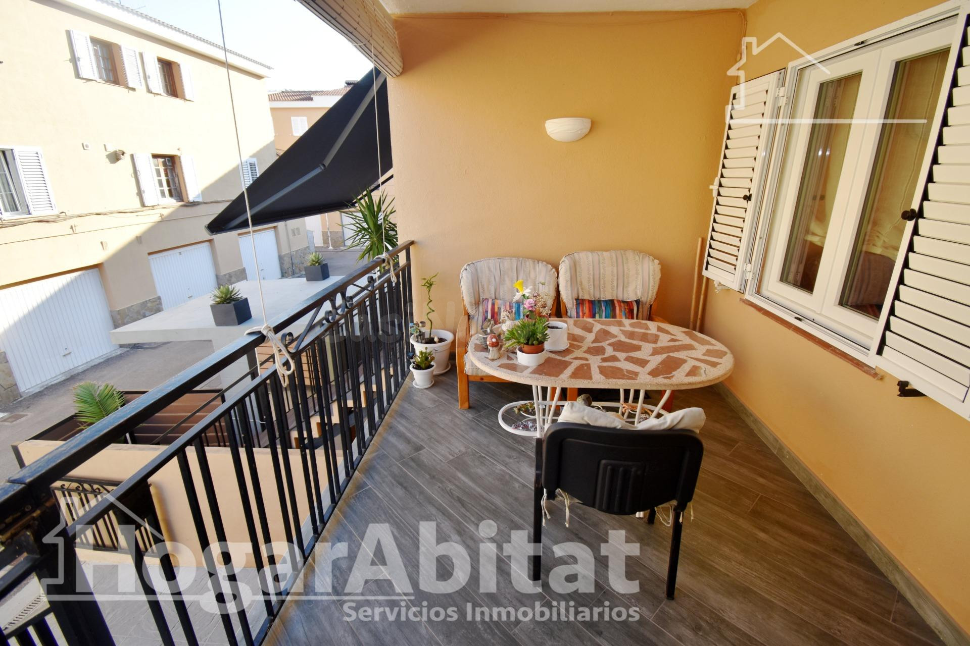 ADOSADO REFORMADO CON PISCINA, GARAJE, 3 TERRAZAS Y BARBACOA - foto 4
