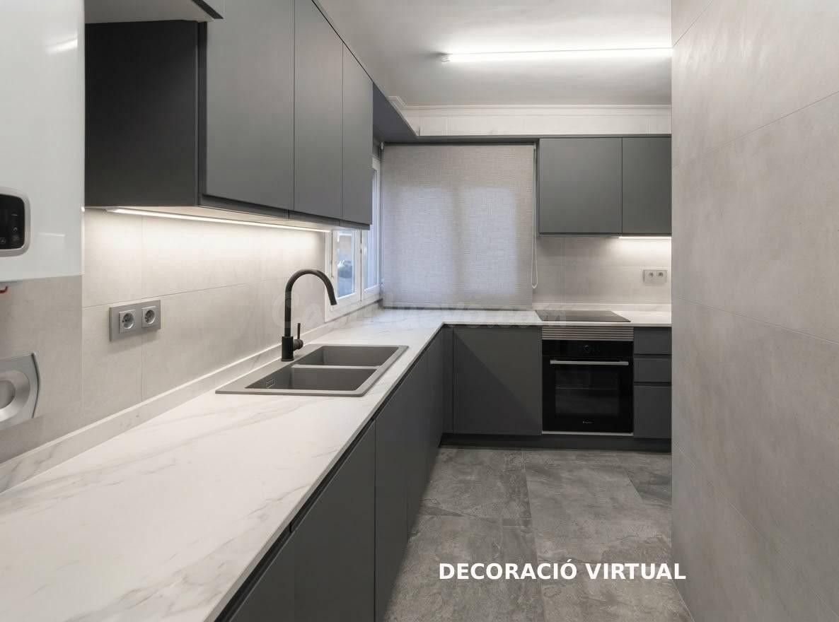 Amplio piso de 3 dormitorios con parking