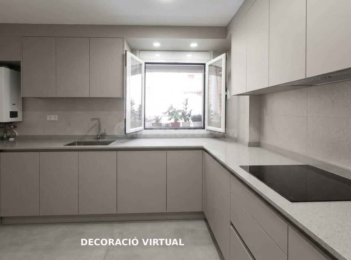 Amplio piso de 3 dormitorios con parking - foto 3