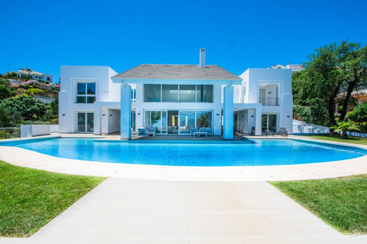 Villa de lujo en La Mairena, 7 dormitorios, 6 baños, estilo 