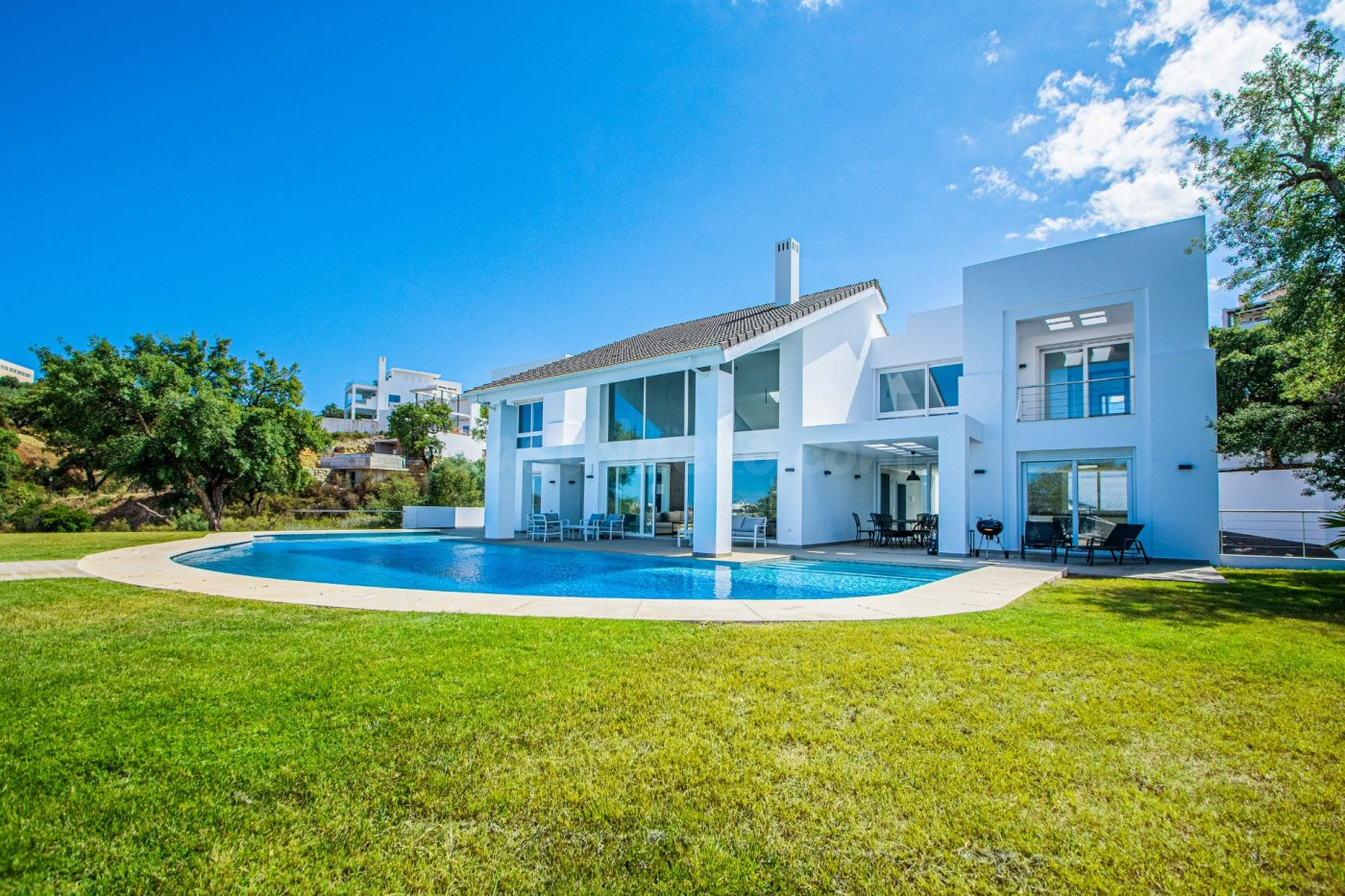 Villa de lujo en La Mairena, 7 dormitorios, 6 baños, estilo  - foto 2