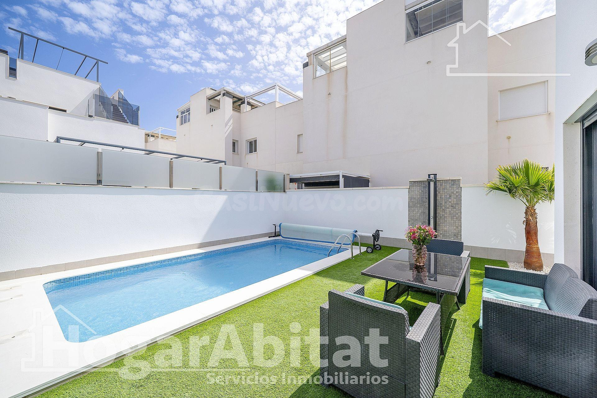¡EXTRAORDINARIO CHALET! AMPLIO Y SEMINUEVO CON PISCINA PRIVA - foto 5