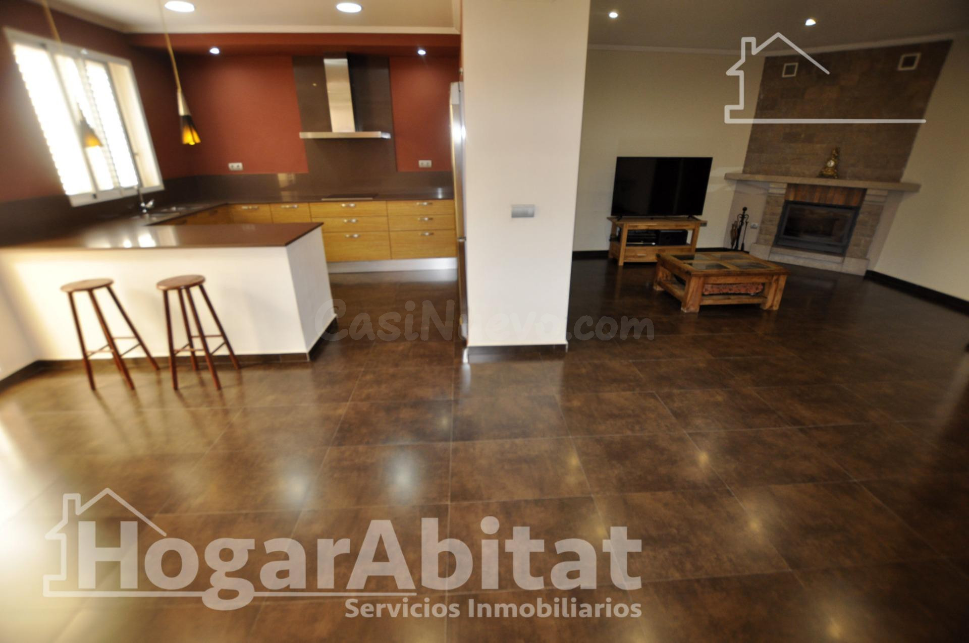 ESPECTACULAR CASA CON DOS TERRAZAS Y GRAN GARAJE - foto 4