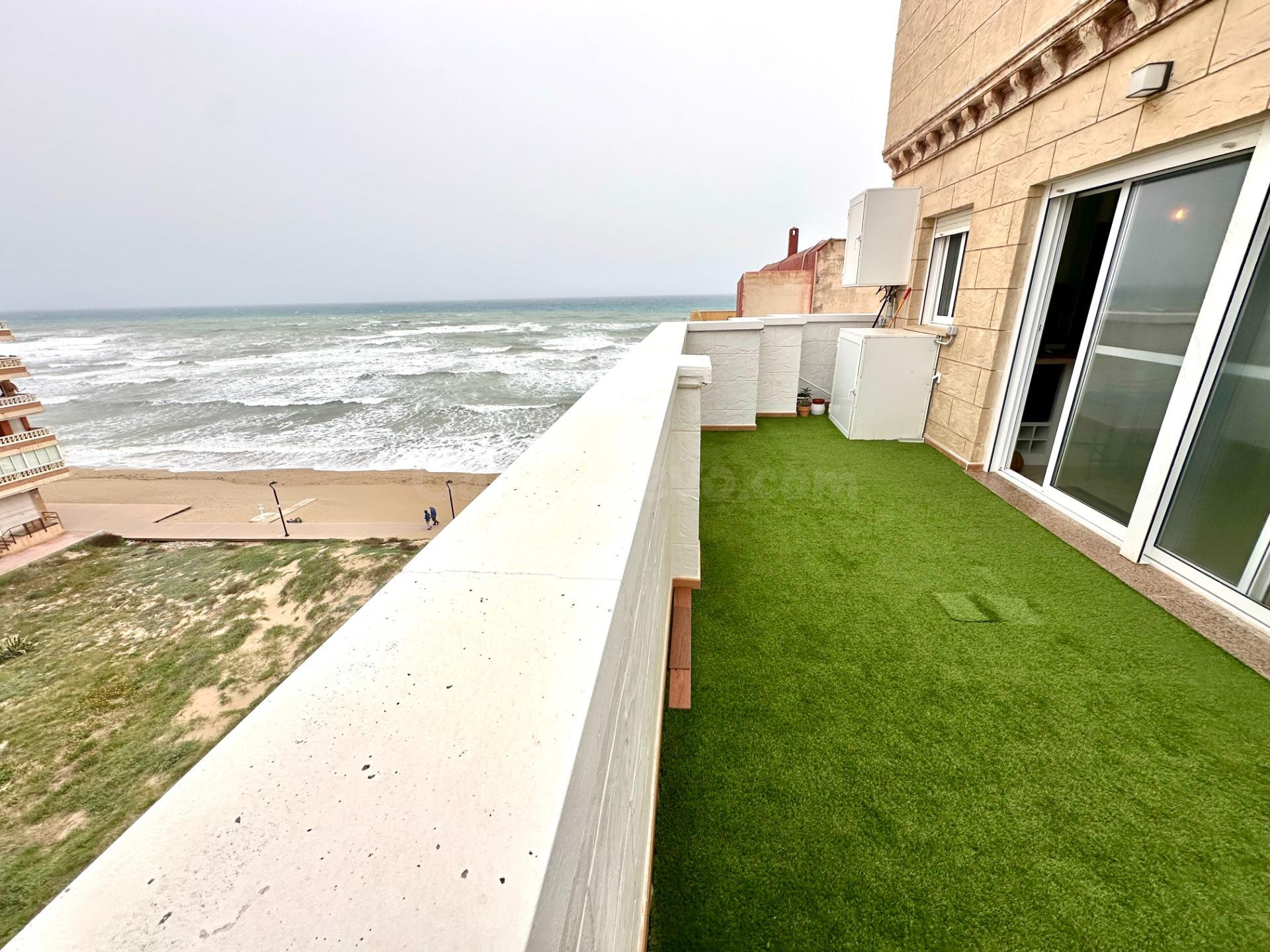 Bonito ático con vista al mar en La Mata - foto 3