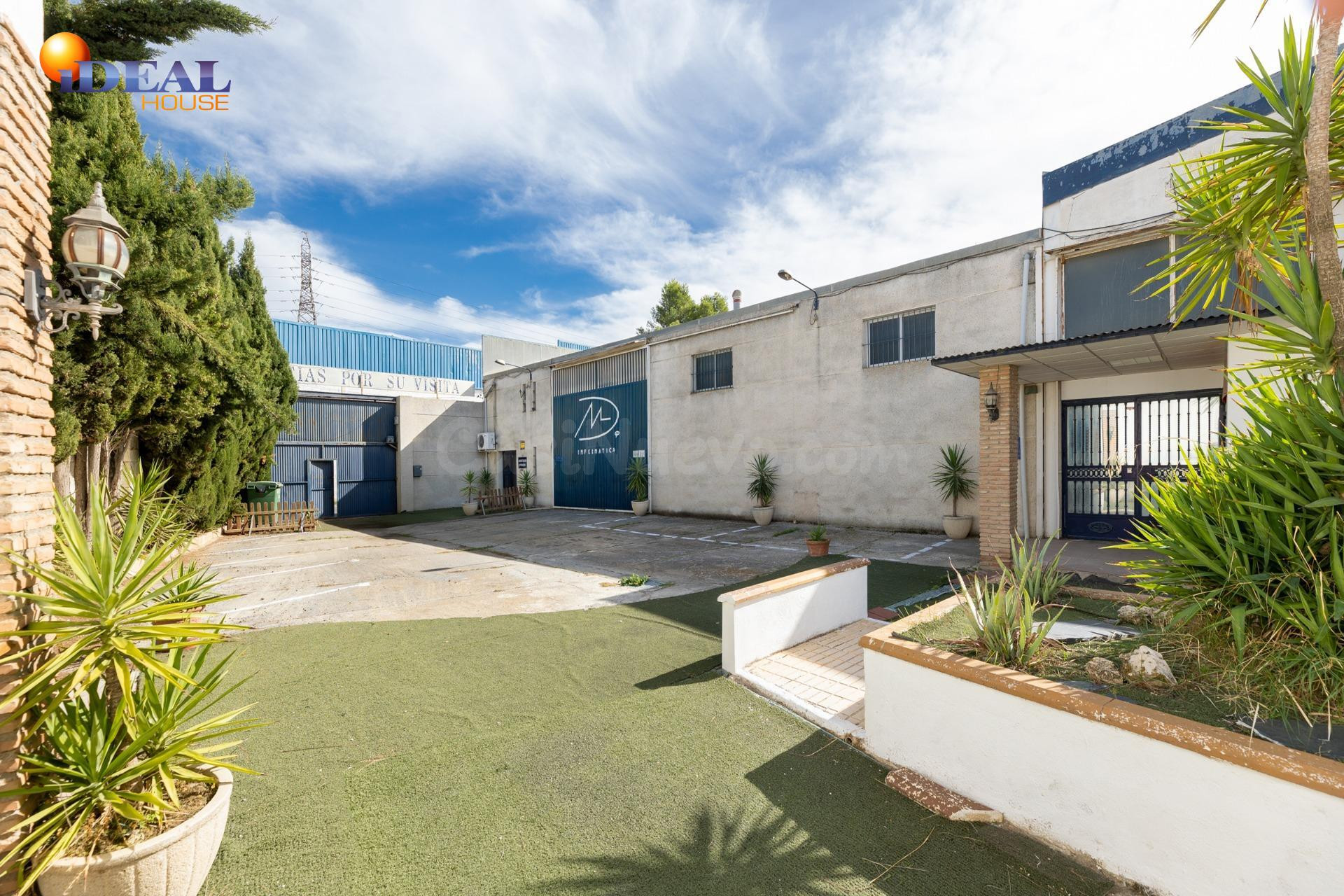 SE VENDE RECINTO CON VARIAS DEPENDENCIAS (AVENIDA LOS ALAMOS - foto 3