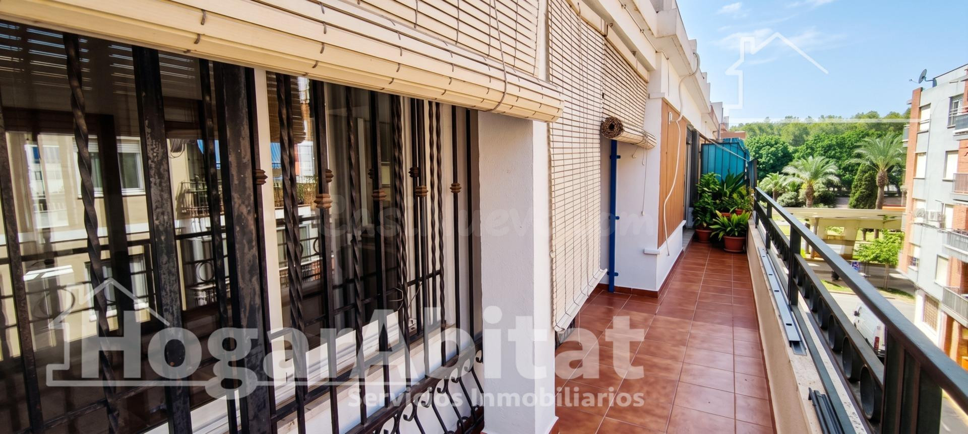 ¡OPORTUNIDAD DE INVERSIÓN! PRECIOSO ÁTICO REFORMADO CON TERR - foto 2