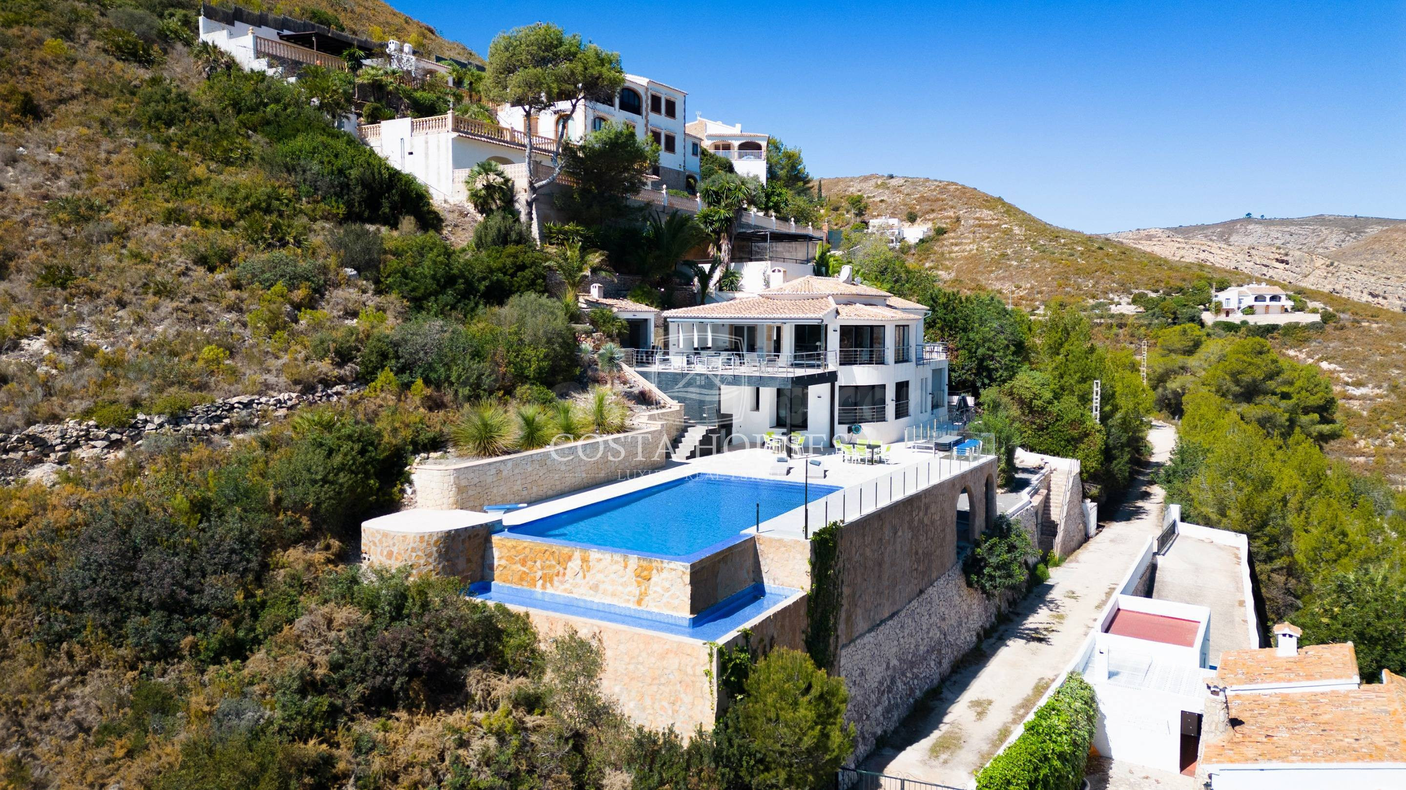 Villa Granadella - Lujo Mediterráneo a Solo 120 Metros del M - foto 3