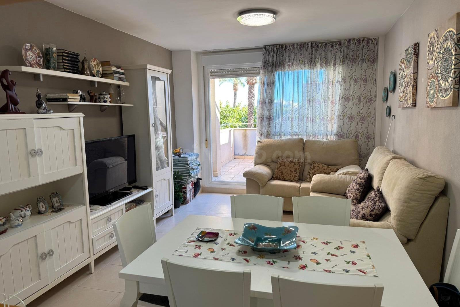 Venta de piso en Roquetas de Mar (Almería) - foto 3