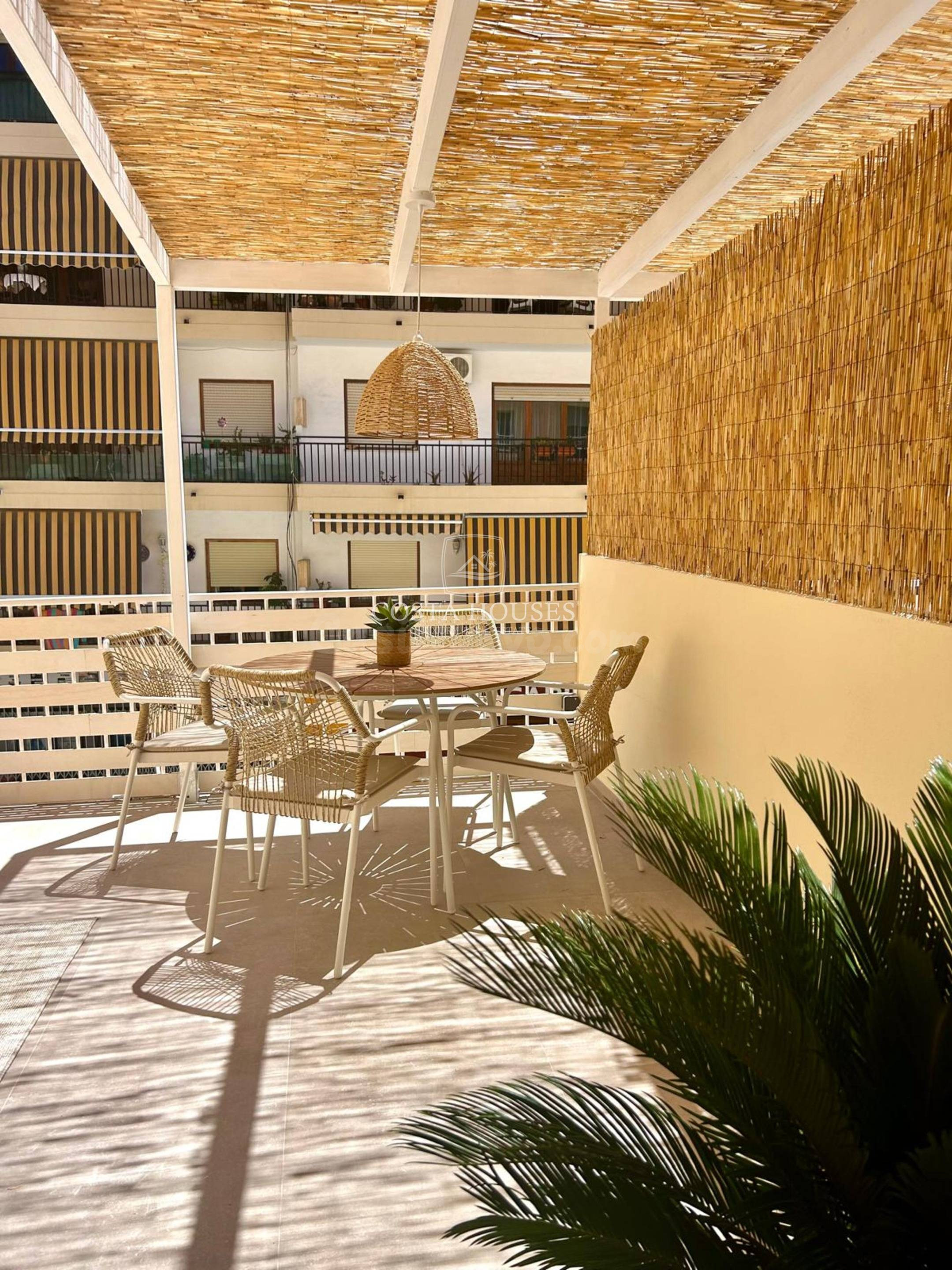 APARTAMENTO EN VENTA EN EL PUERTO DE JÁVEA A 1 MINUTO DE LA  - foto 3