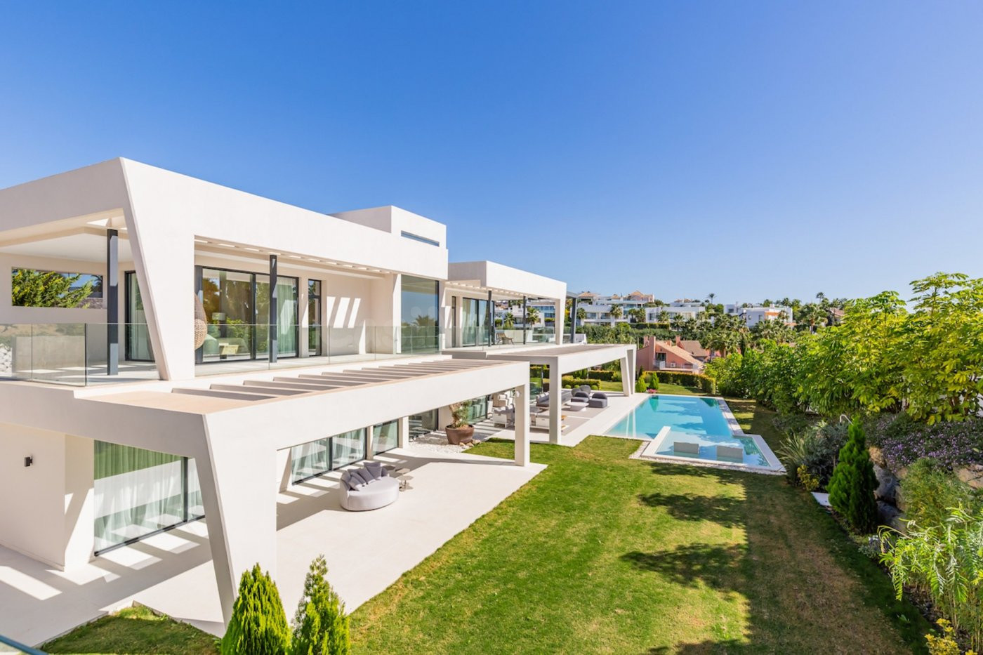 Villa de 6 dormitorios y 8 baños en Nueva Andalucía, Marbell - foto 5