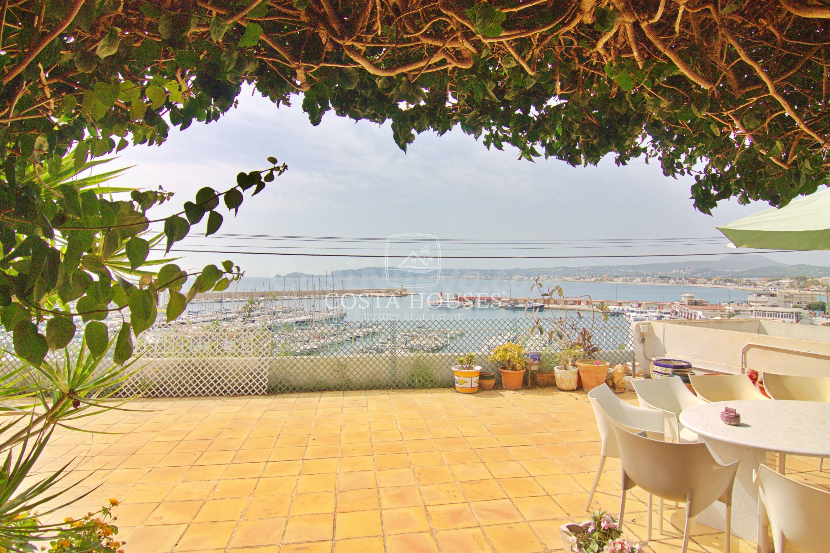VILLA MARINA, UN EXCLUSIVO HOGAR EN PRIMERA LINEA DEL MAR EN - foto 3