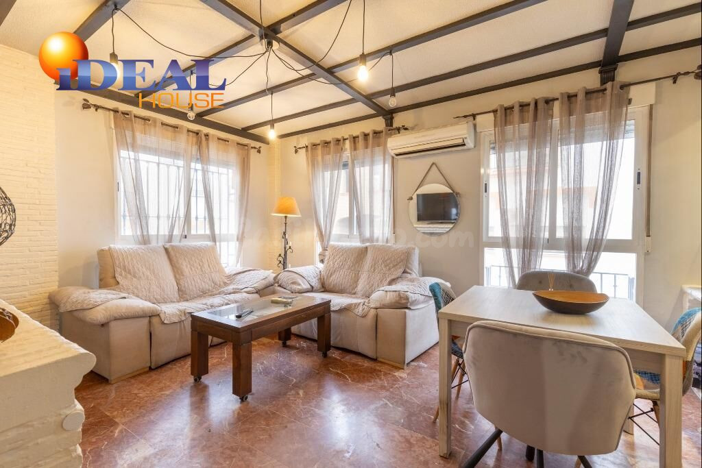 En venta casa adosada junto estación de autobuses - foto 5