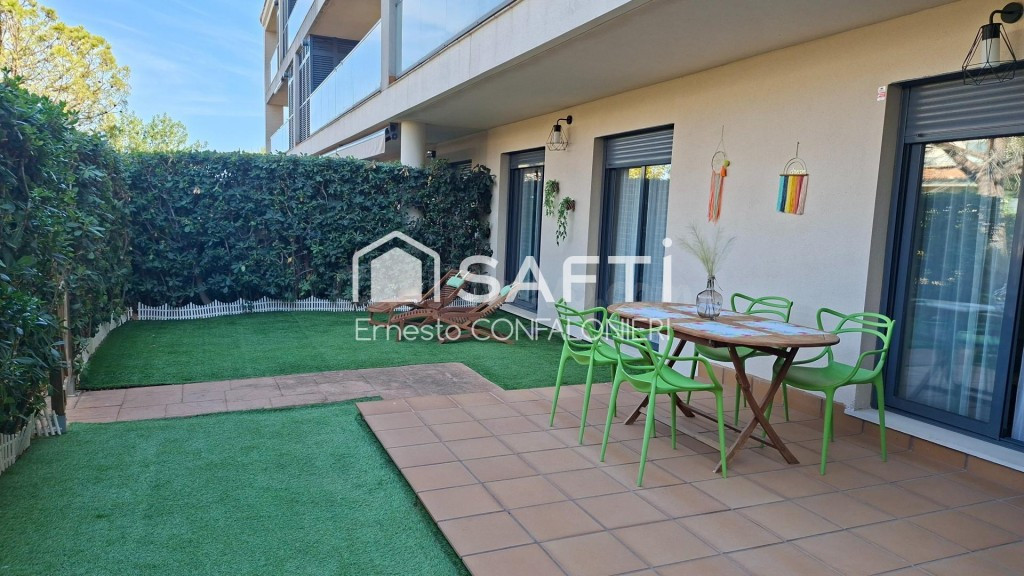 Precioso piso en planta baja con terraza -jardin privado en 