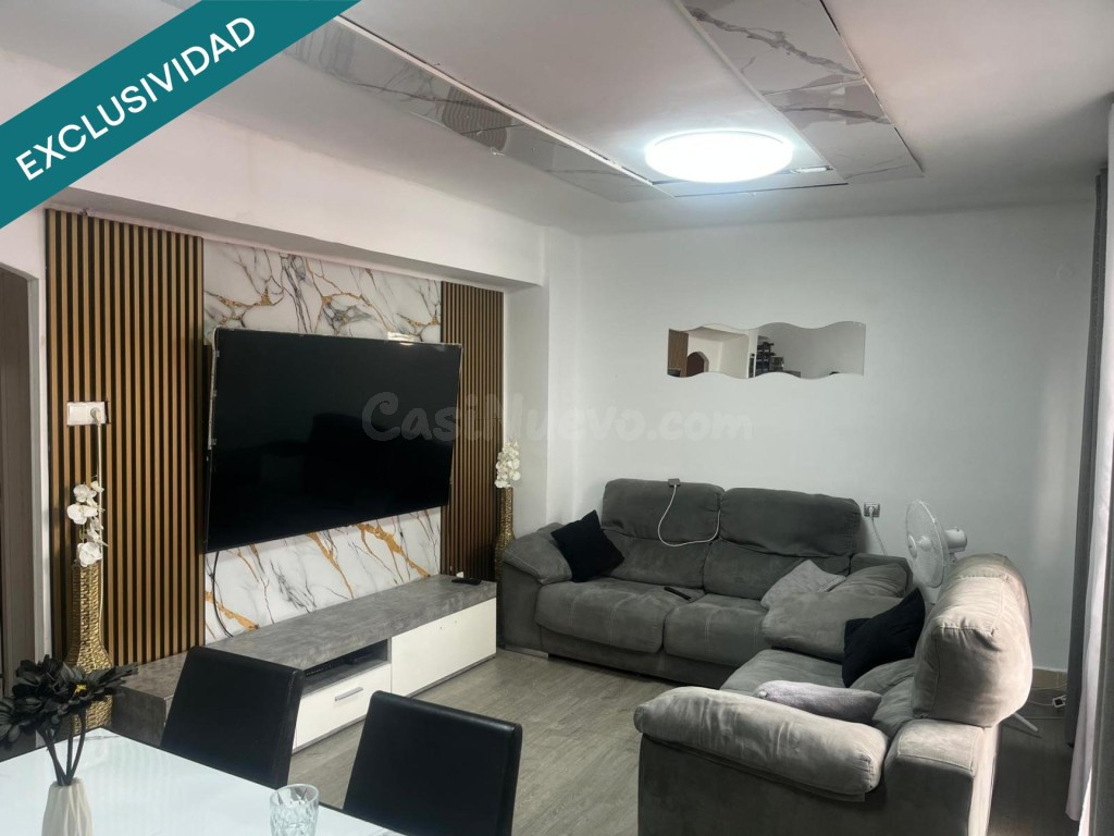 Piso luminoso con 2 balcones en Moncada cerca de la universi