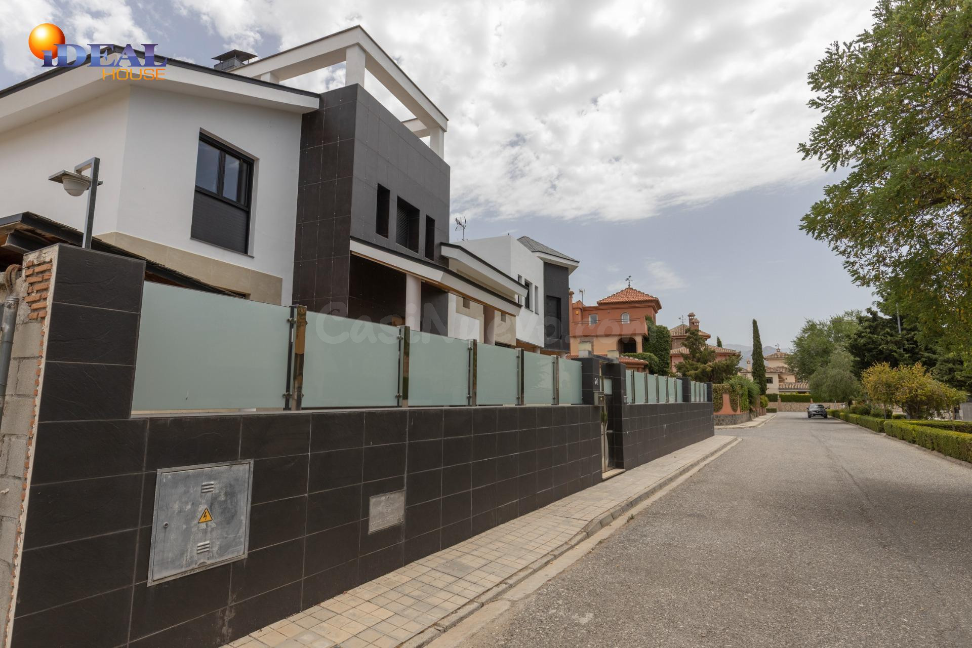 * Chalet Premium en El Carmelo: una obra de lujo privada en 