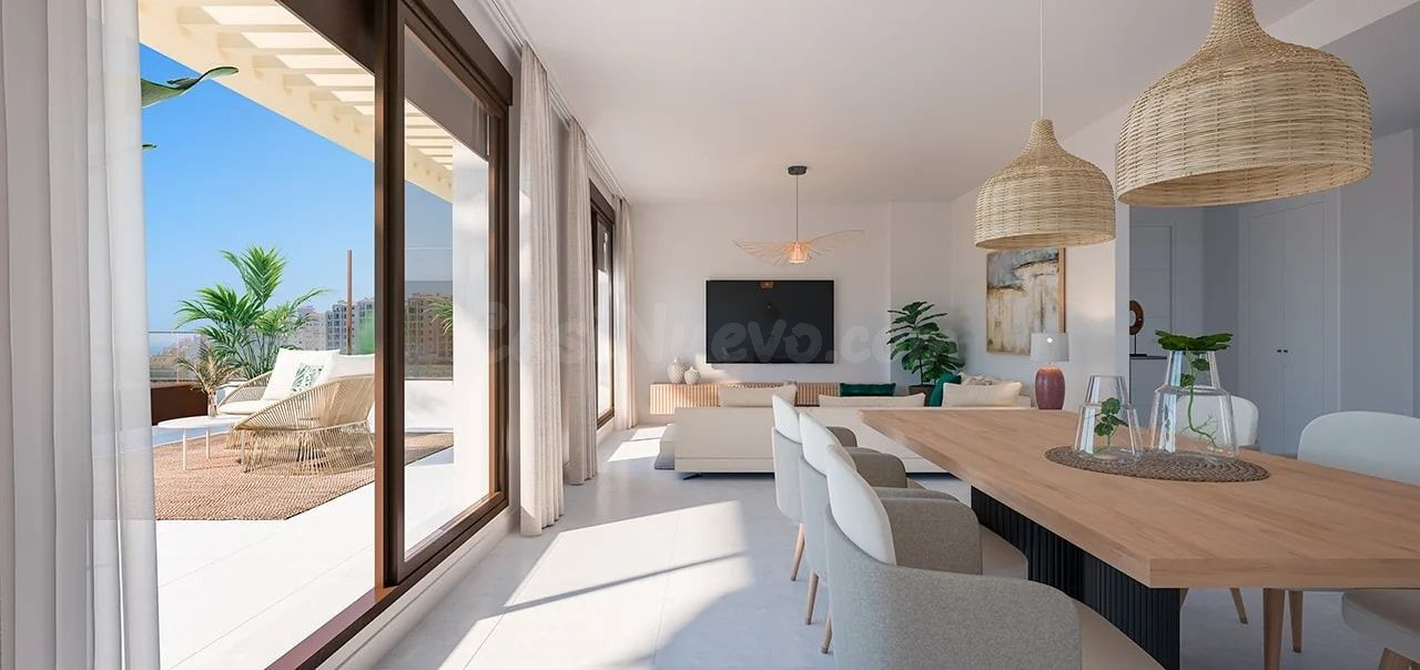 Piso de 3 dormitorios y 2 baños en Estepona. Obra Nueva - foto 4
