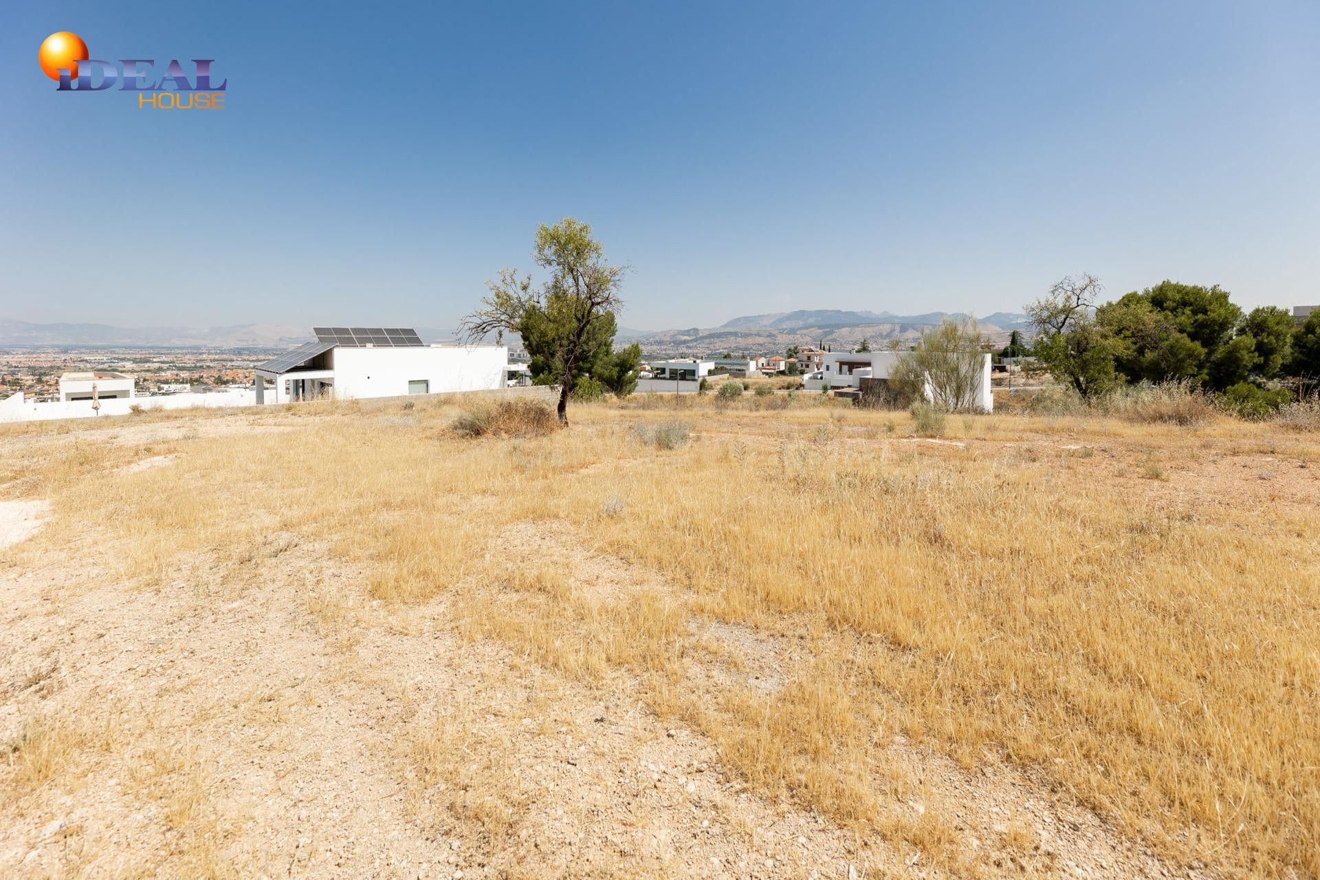 PARCELA URBANA ZONA MEDIA/BAJA DE LOS ALTOS DE LA ZUBIA - foto 2