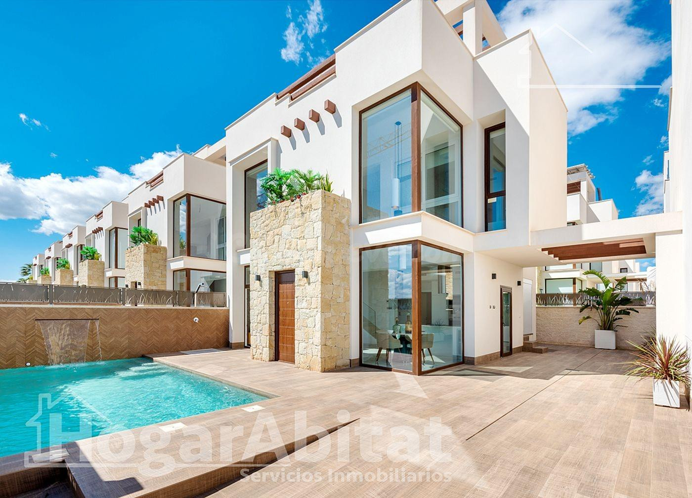 CHALET DE LUJO Y CON PISCINA, TERRAZA Y GARAJE