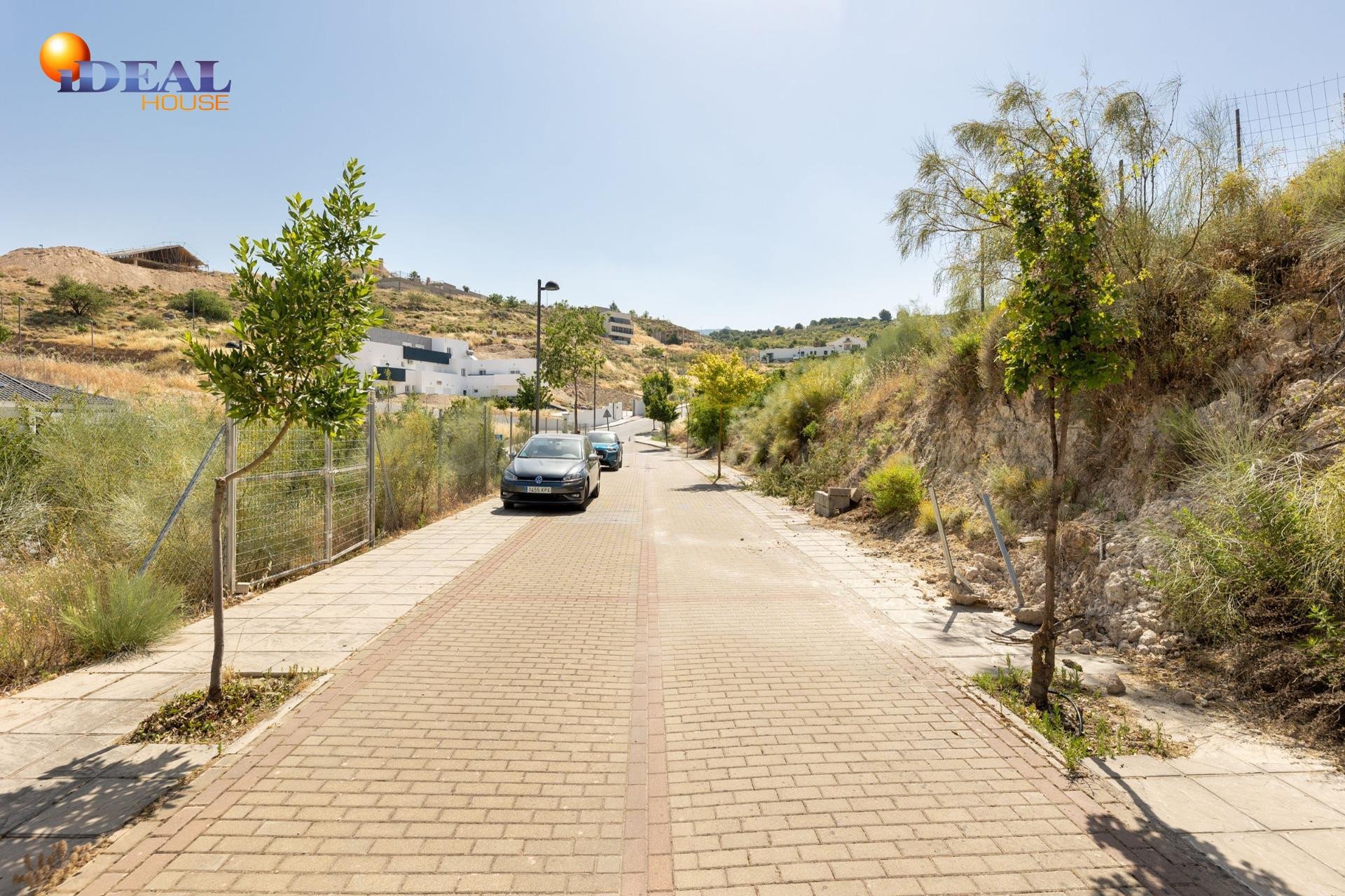 PARCELA URBANA EN LOS ALTOS DE LA ZUBIA - foto 2