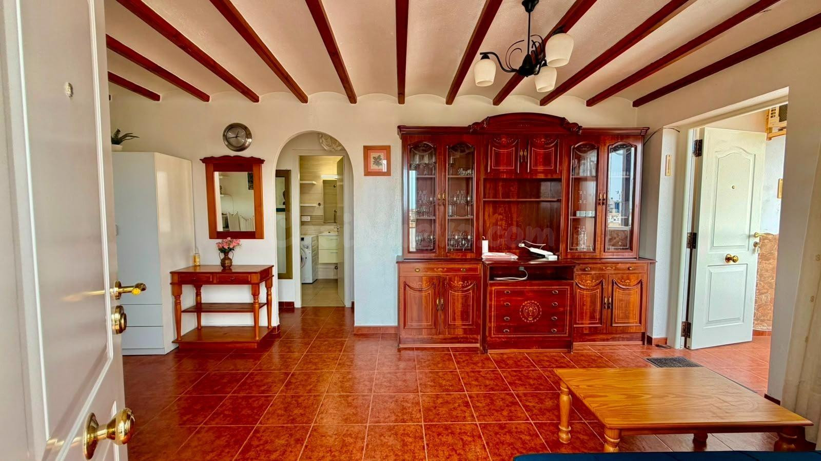 Bungalow de 2 dormitorios en Orihuela Costa - foto 3