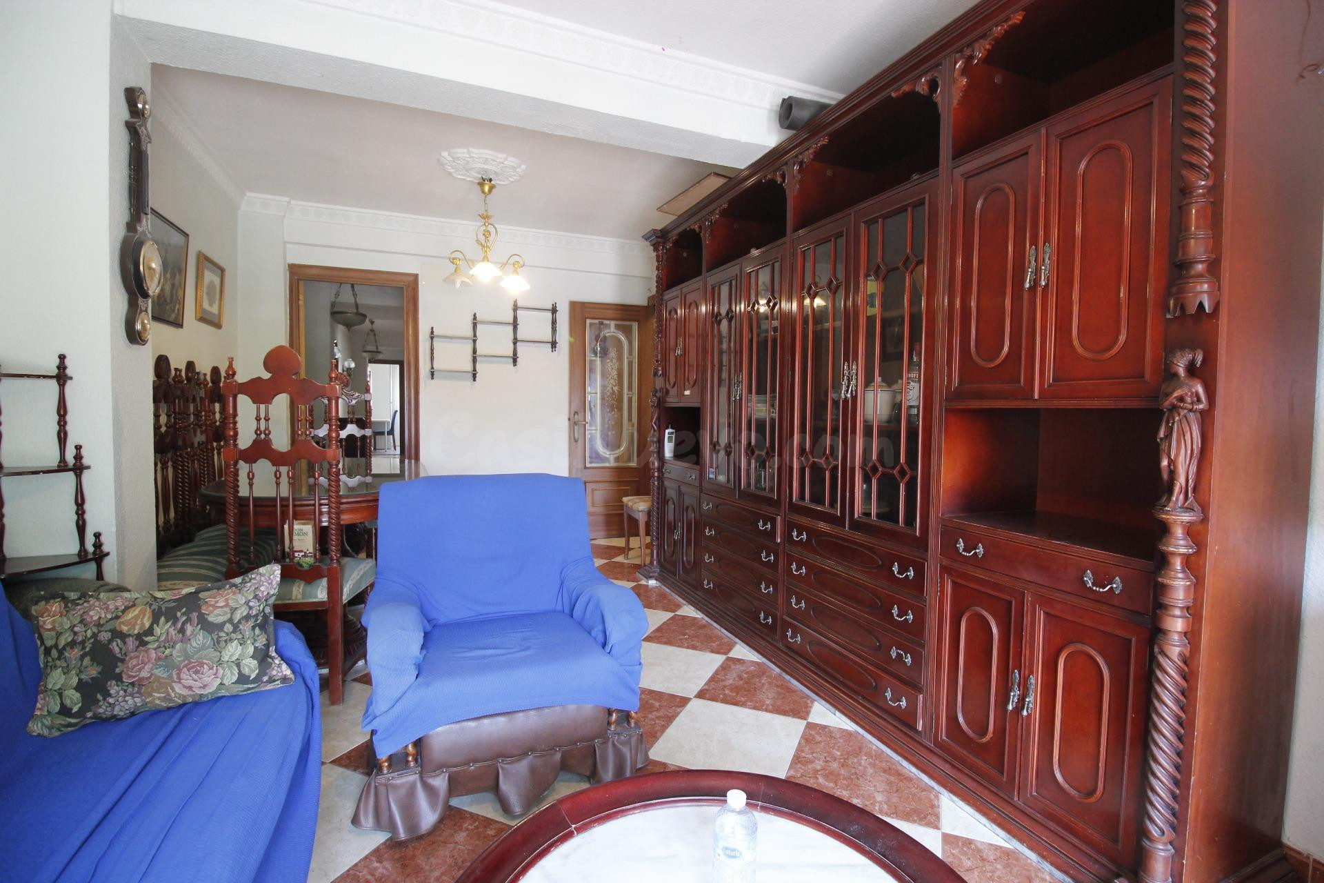 En alquiler piso de 4 habitaciones y 2 baños para estudiante - foto 2