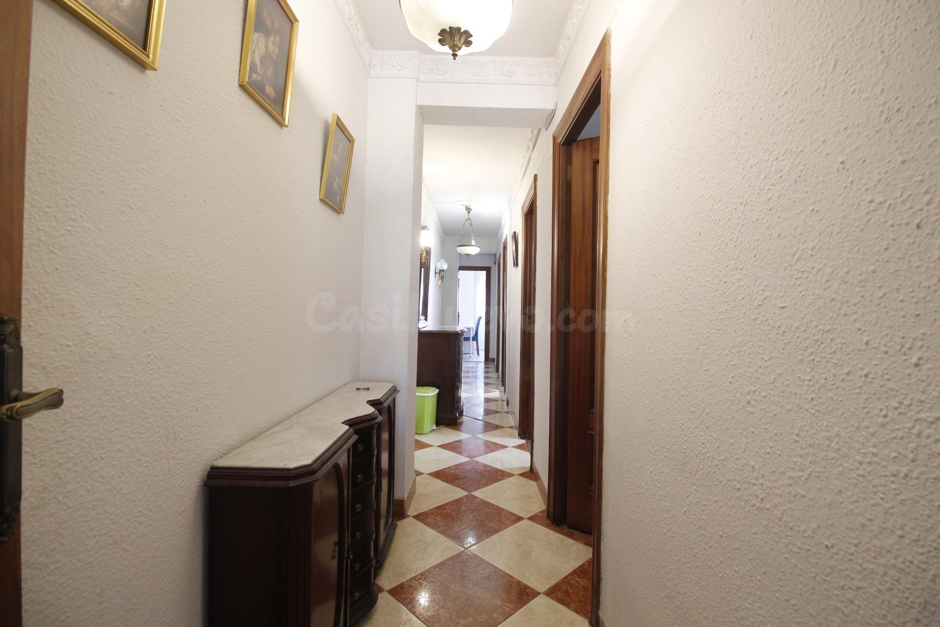 En alquiler piso de 4 habitaciones y 2 baños para estudiante - foto 4
