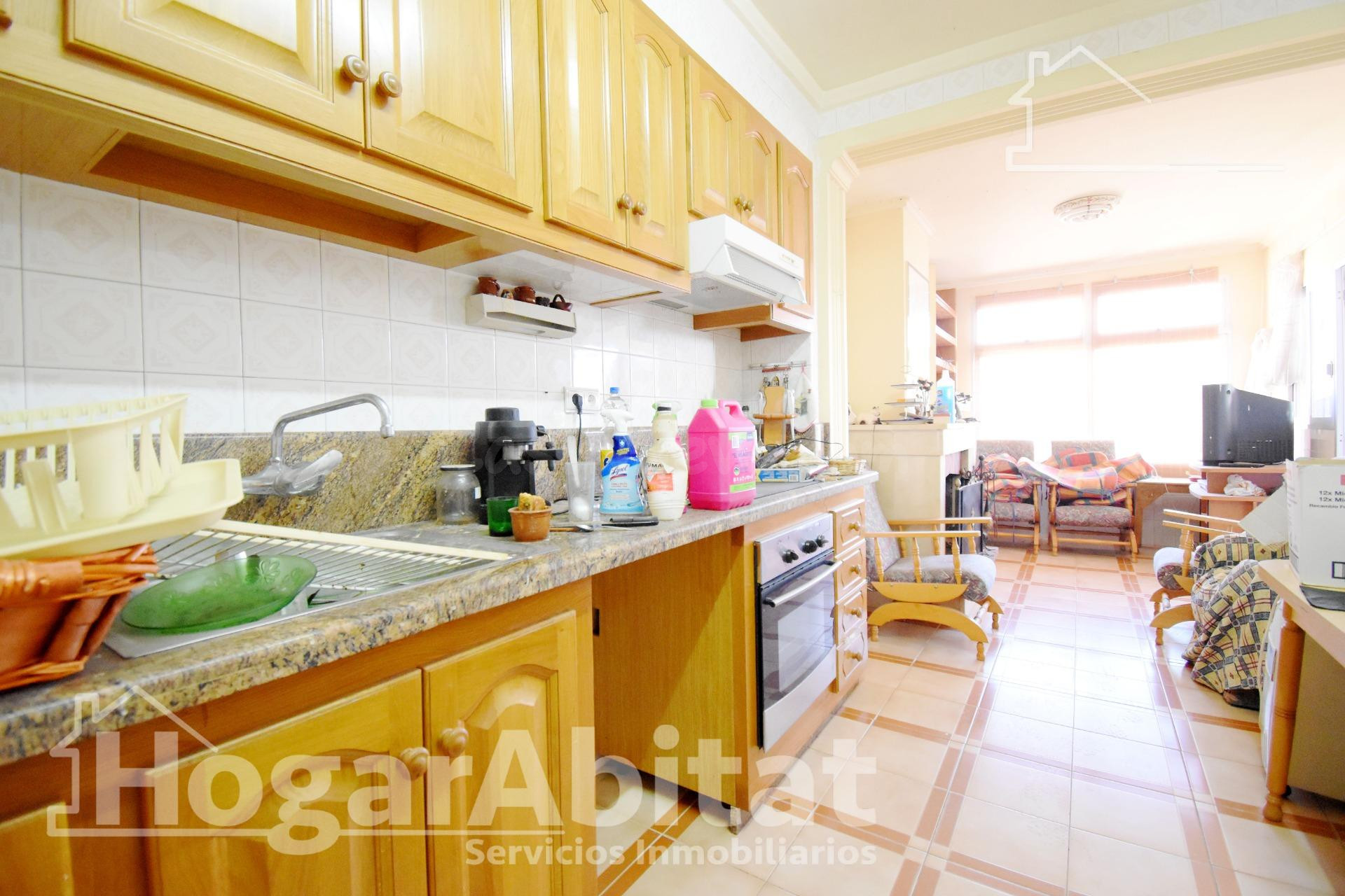 ¡EXCELENTE OPORTUNIDAD! GRAN CASA PARA REFORMAR CON GARAJE Y - foto 5
