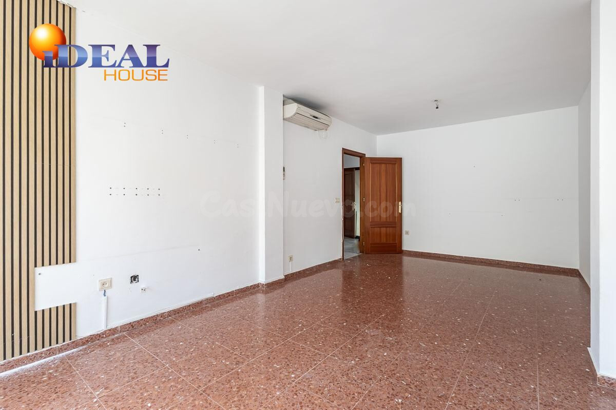 ADOSADO EN HUETOR VEGA - foto 4