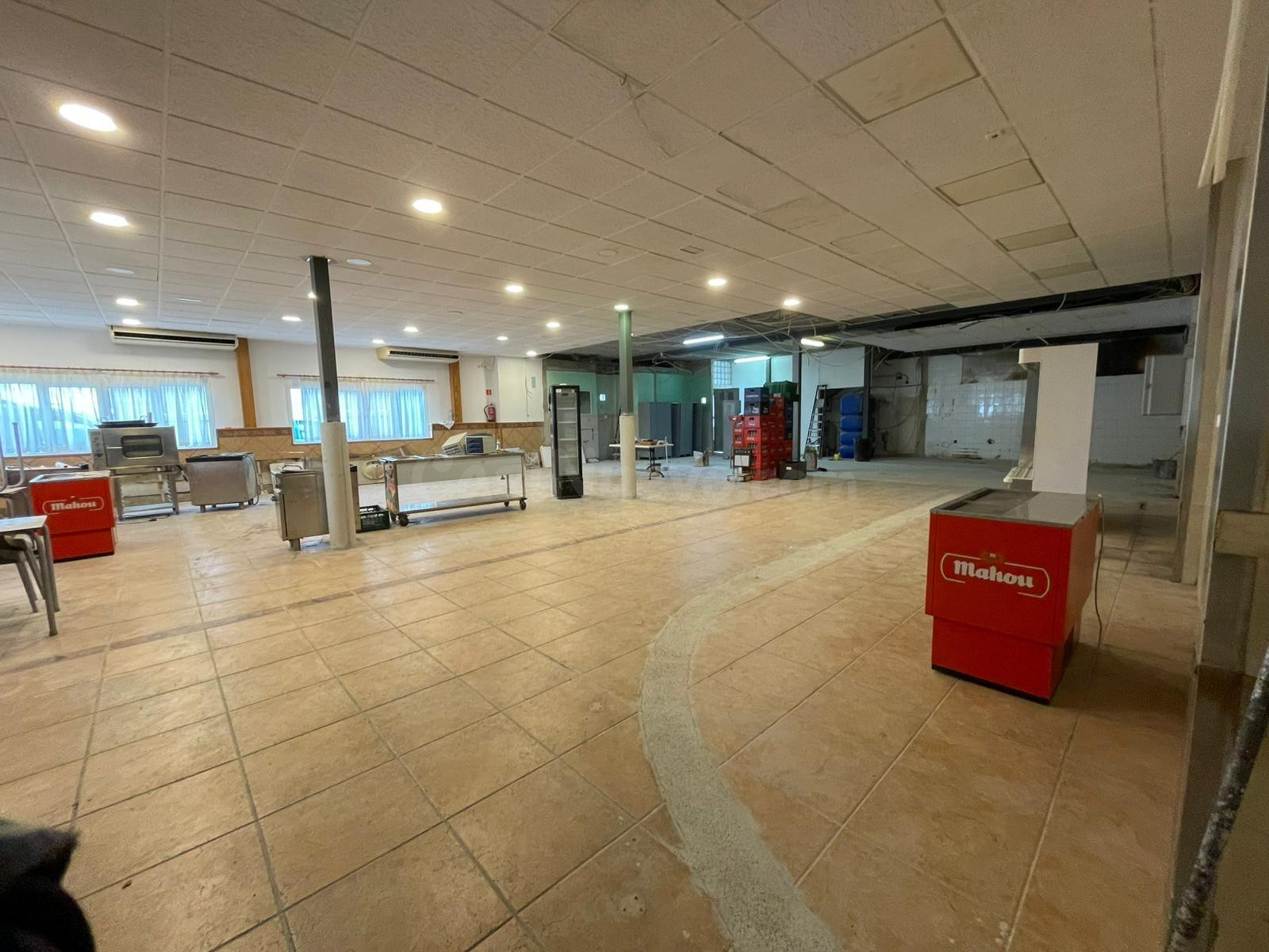Nave diáfana de 2 plantas en alquiler en el polígono de Marr - foto 2